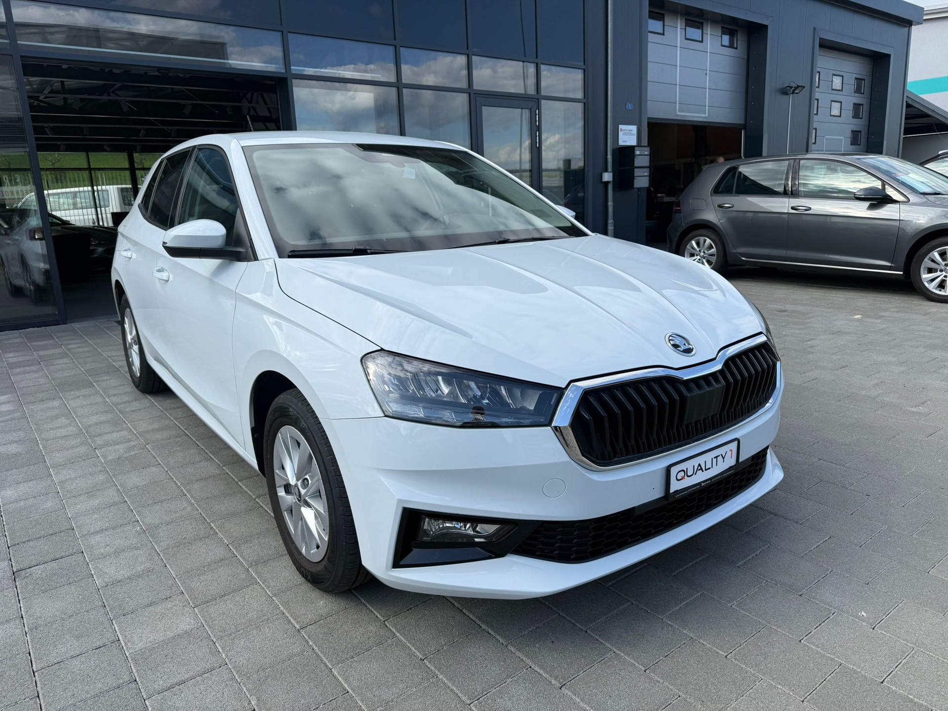 SKODA Fabia 1.0 TSI Dynamic DSG-image-4