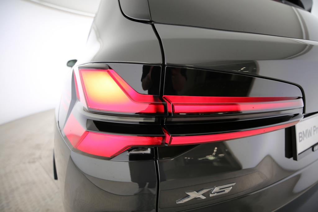 BMW X5 30d xDrive SAG-image-17