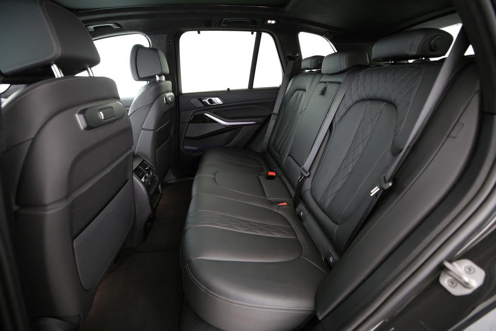 BMW X5 30d xDrive SAG-image-12