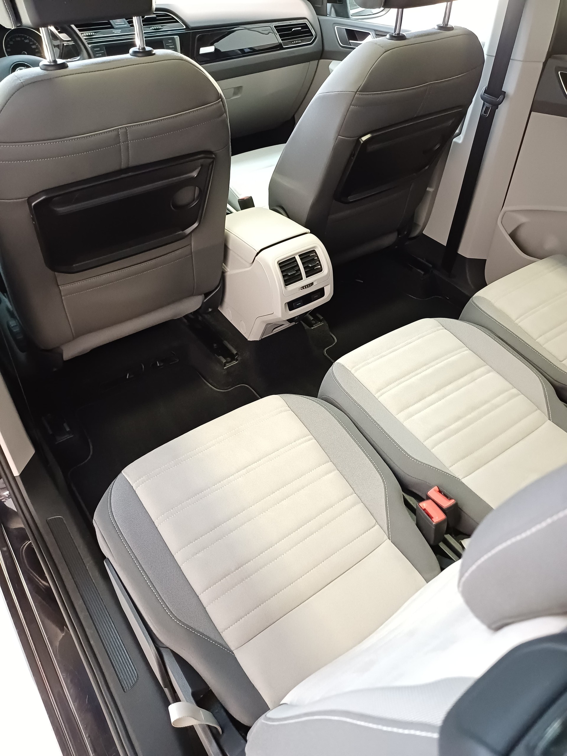 VW Touran 1.4 TSI BlueMotion Technology Highline-image-9