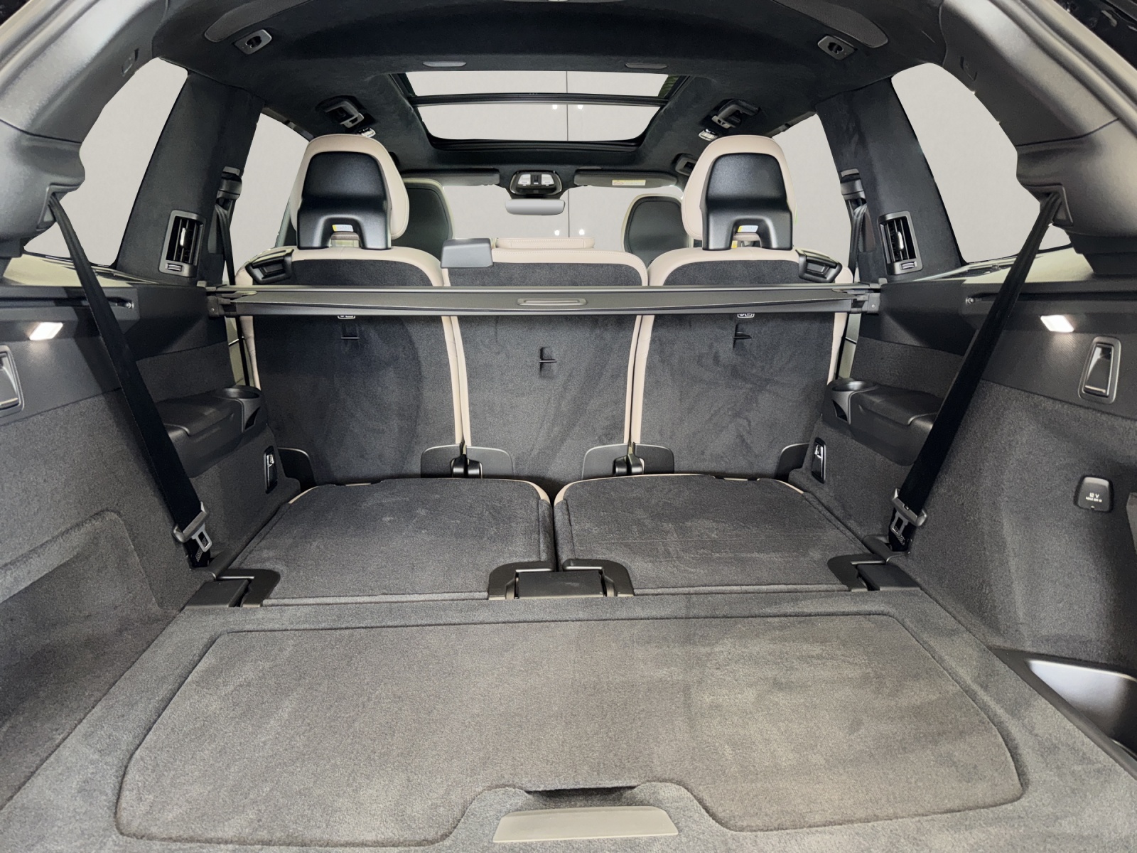 VOLVO XC90 2.0 T8 TE XCLUSIVE Edition Dark eAWD-image-13