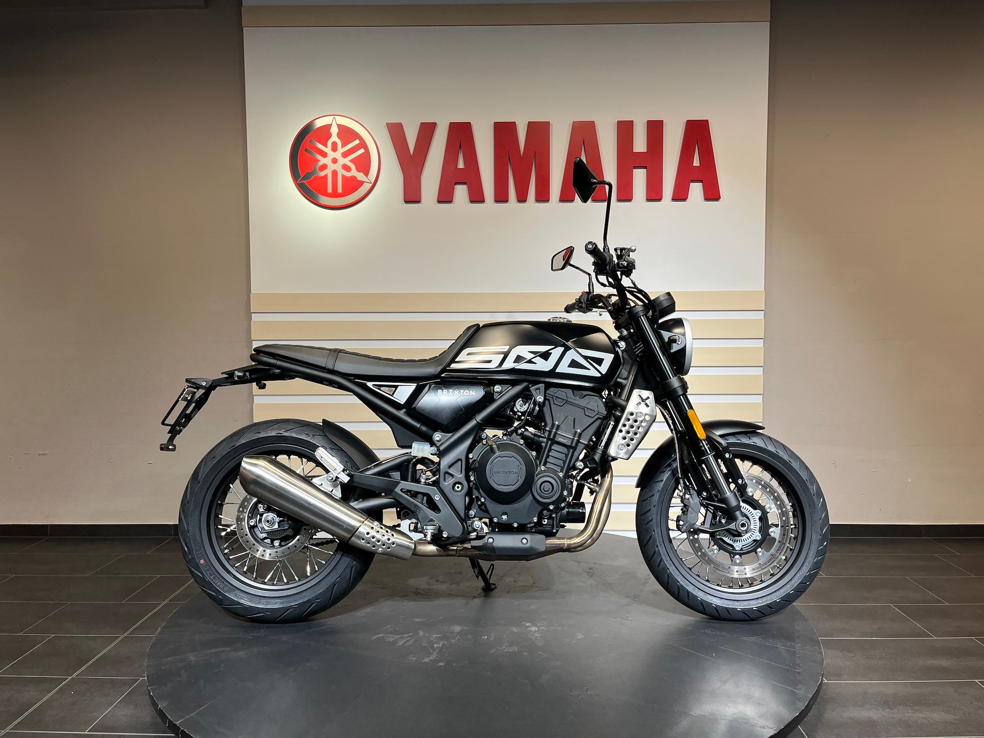 BRIXTON Crossfire 500-showroom-element-1