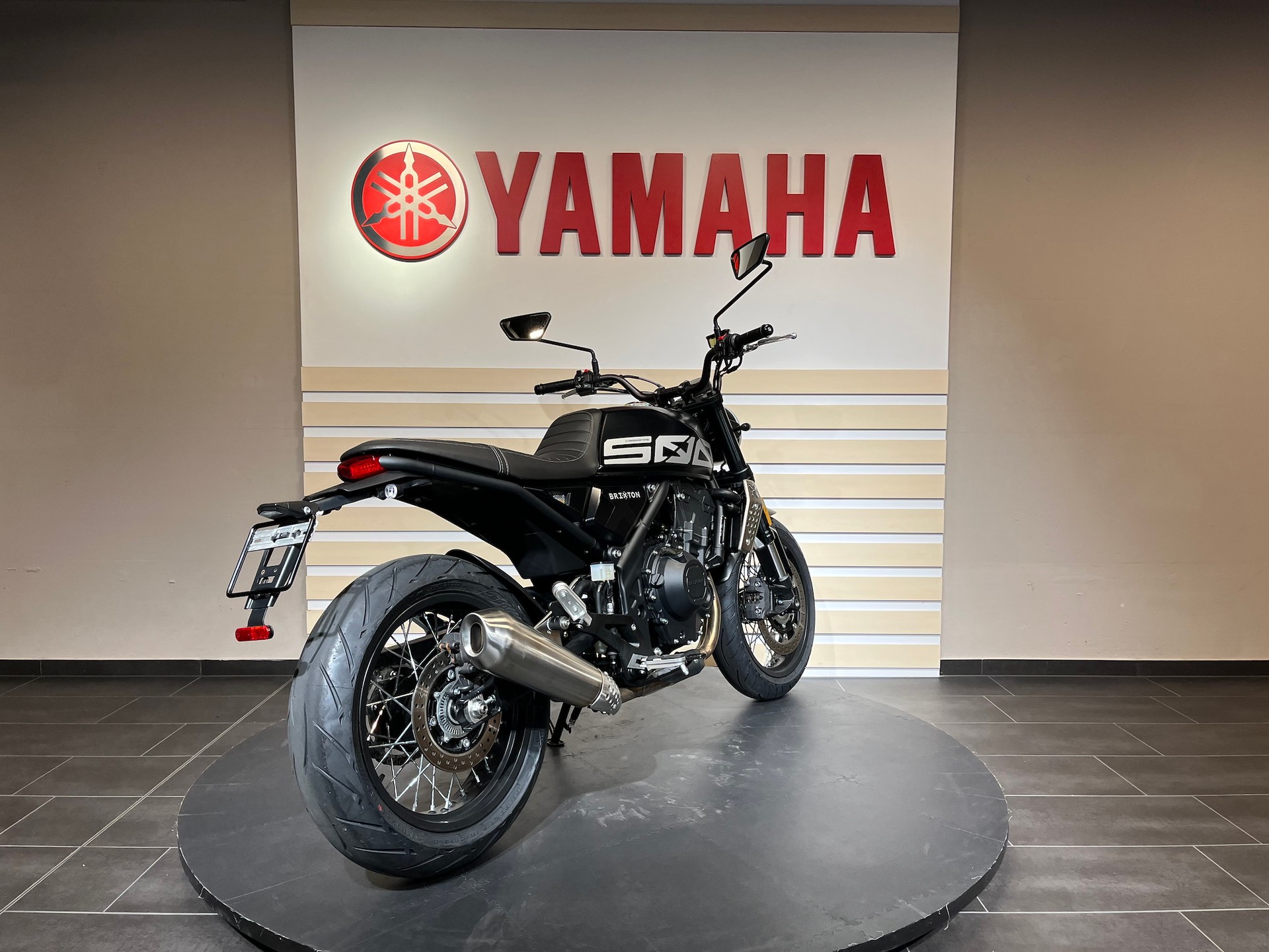 BRIXTON Crossfire 500-showroom-element-2