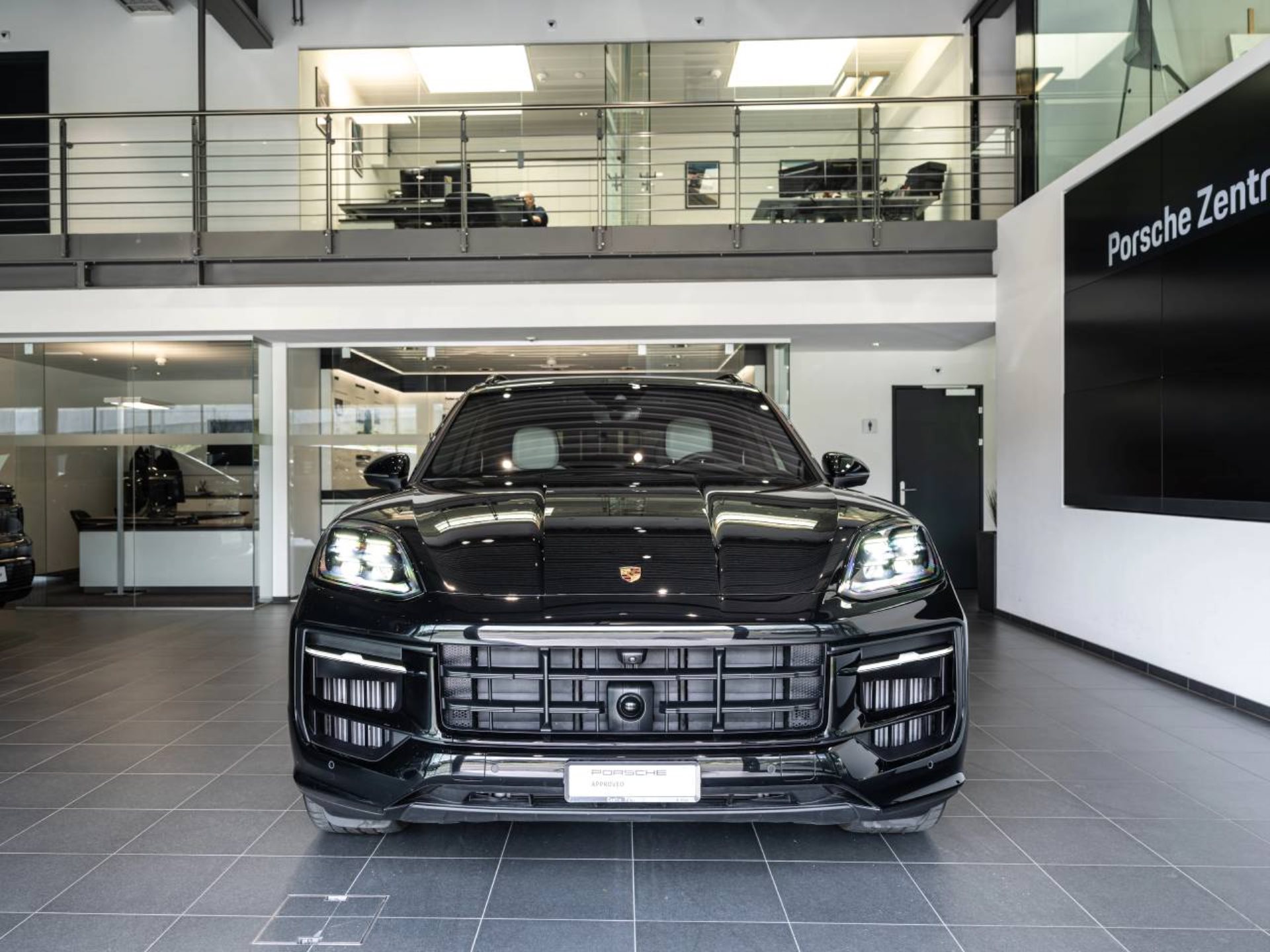 PORSCHE Cayenne S E-Hybrid-image-9
