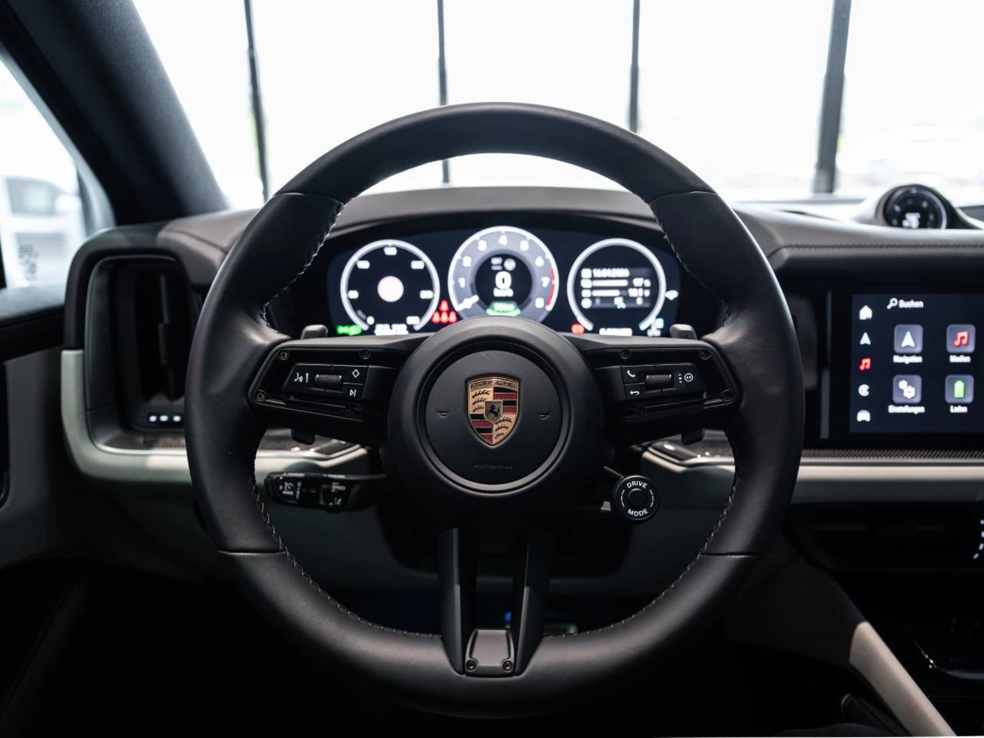 PORSCHE Cayenne S E-Hybrid-image-12