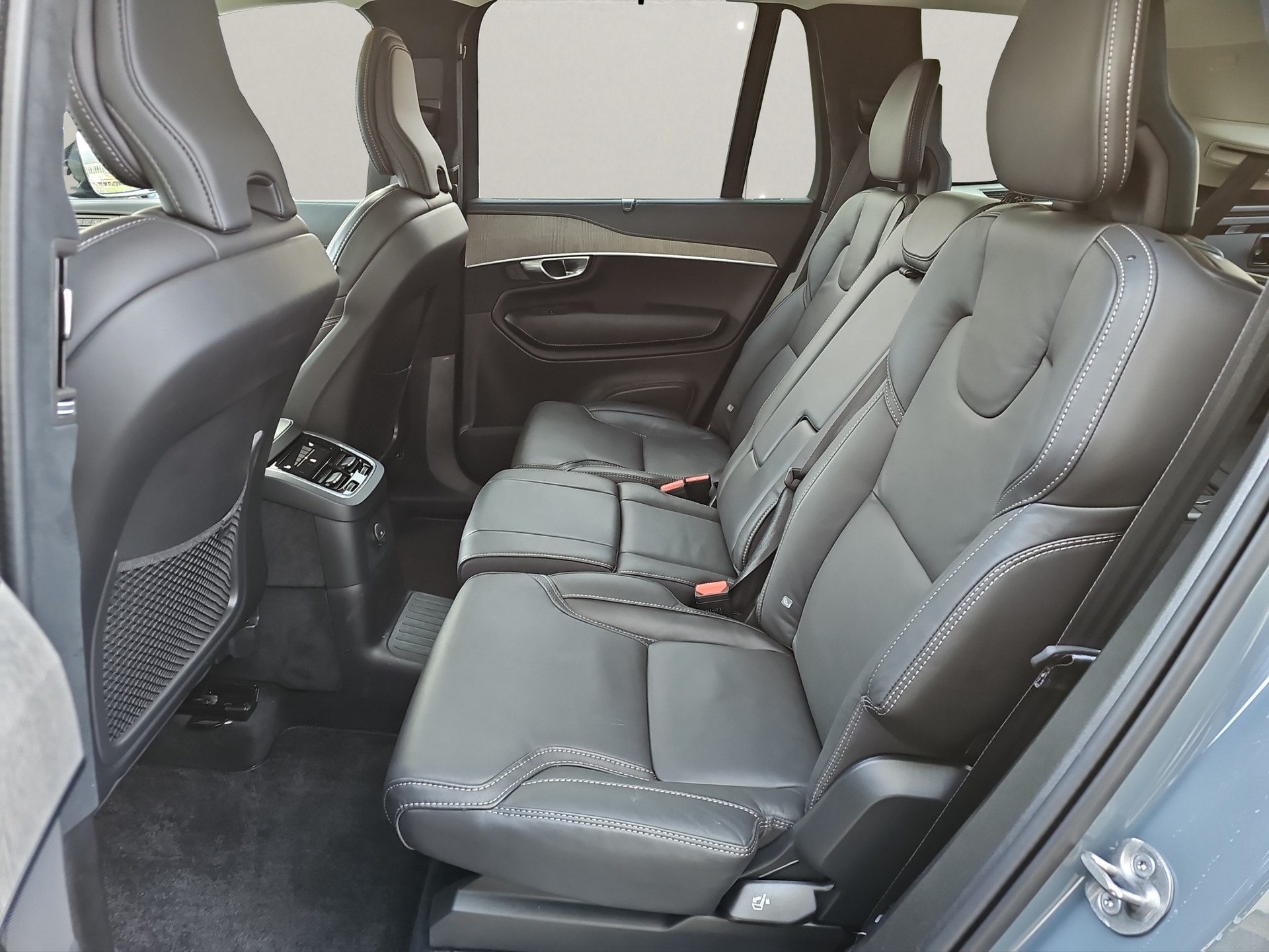 VOLVO XC90 2.0 T8 TE Ultimate Dark 7P. eAWD MY24-image-6