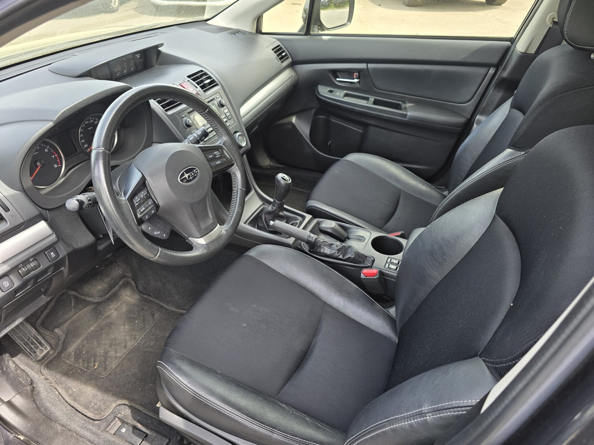 SUBARU Impreza 1.6 Swiss two-image-9