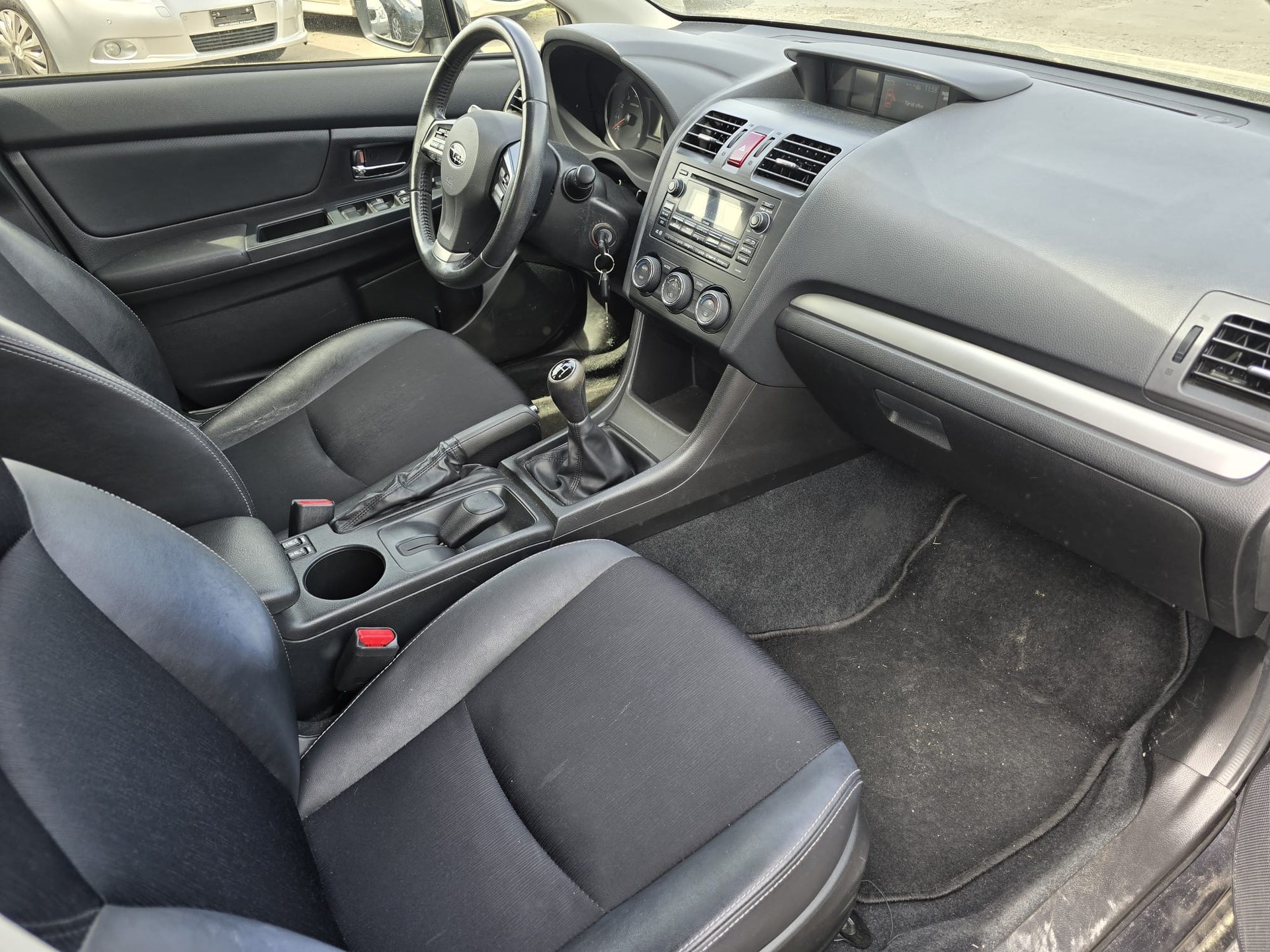 SUBARU Impreza 1.6 Swiss two-image-14
