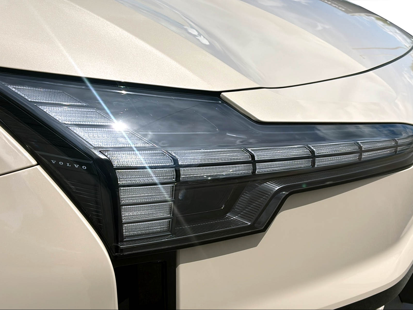 VOLVO EX30 E60 Ultra-image-15