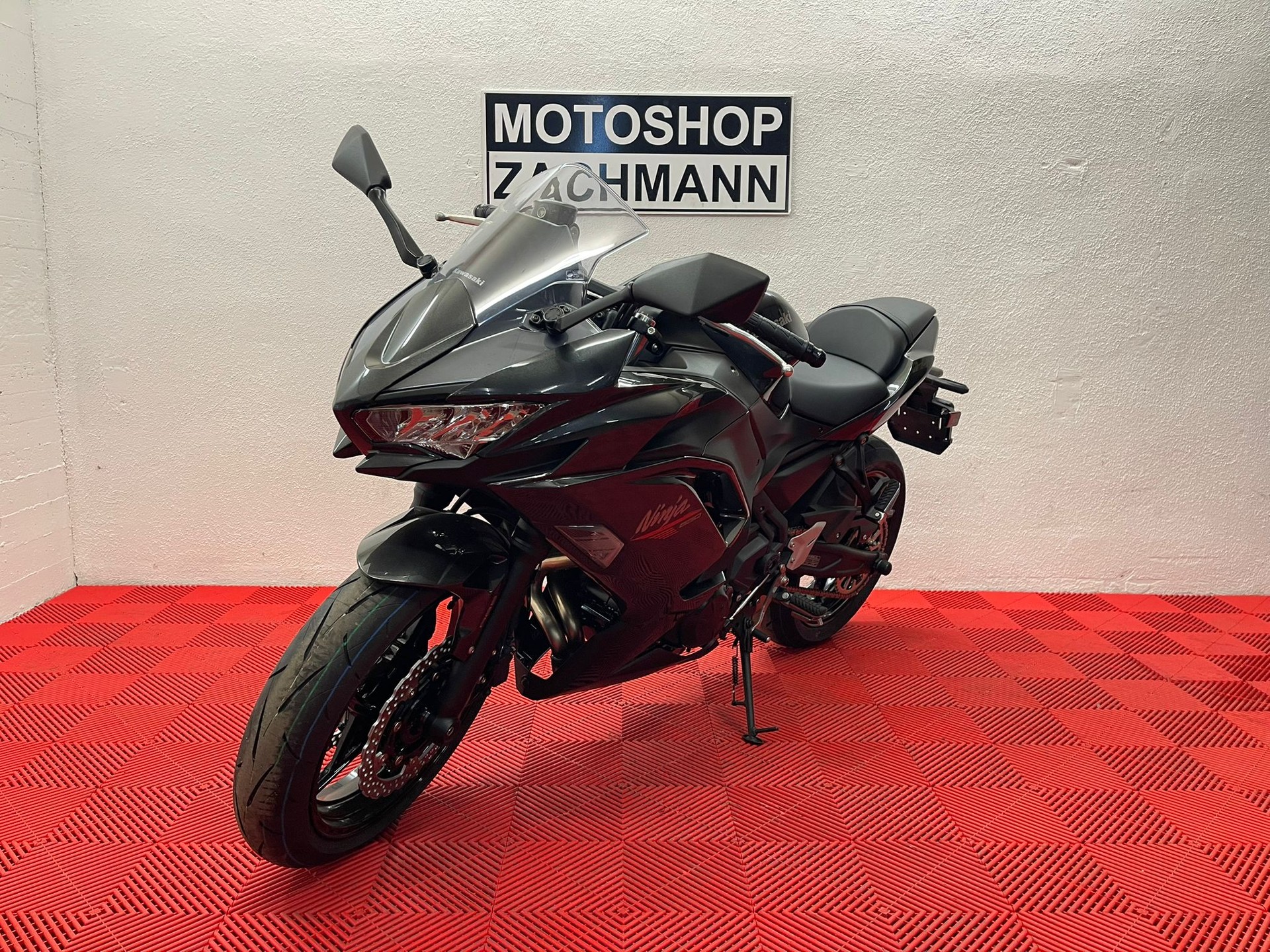 KAWASAKI Ninja 650-showroom-element-2