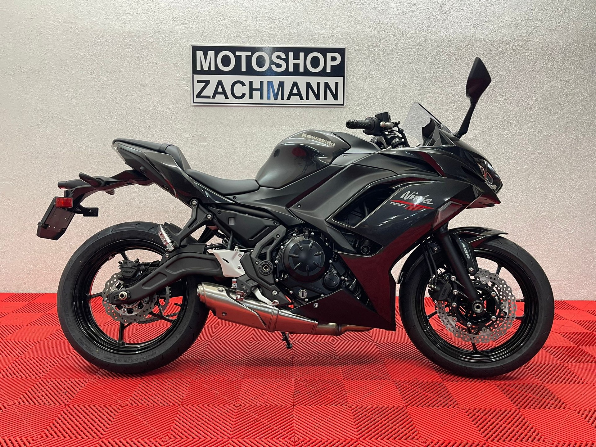 KAWASAKI Ninja 650