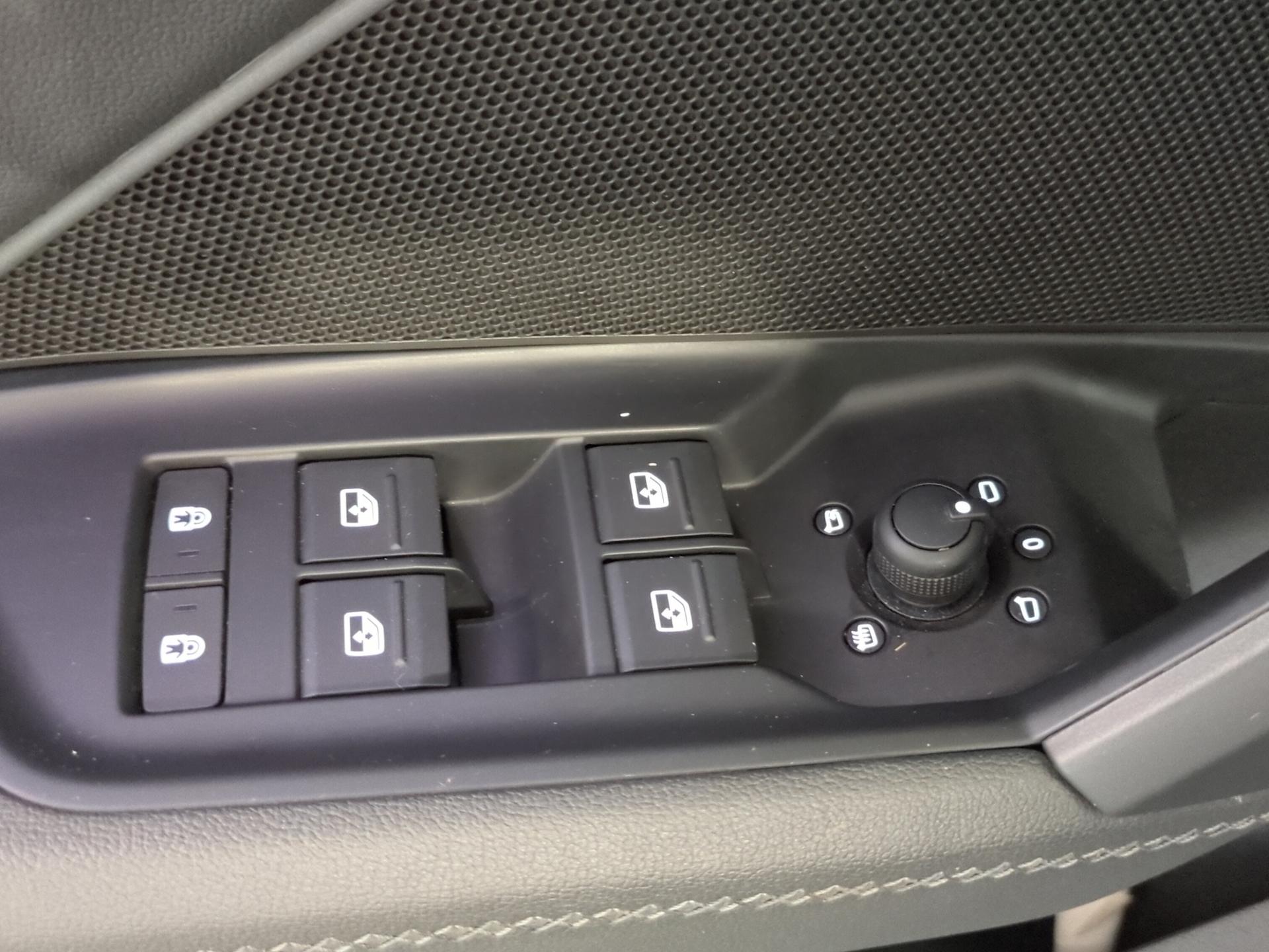 AUDI A3 Sportback 35 TFSI S line Attraction S-tronic-image-20