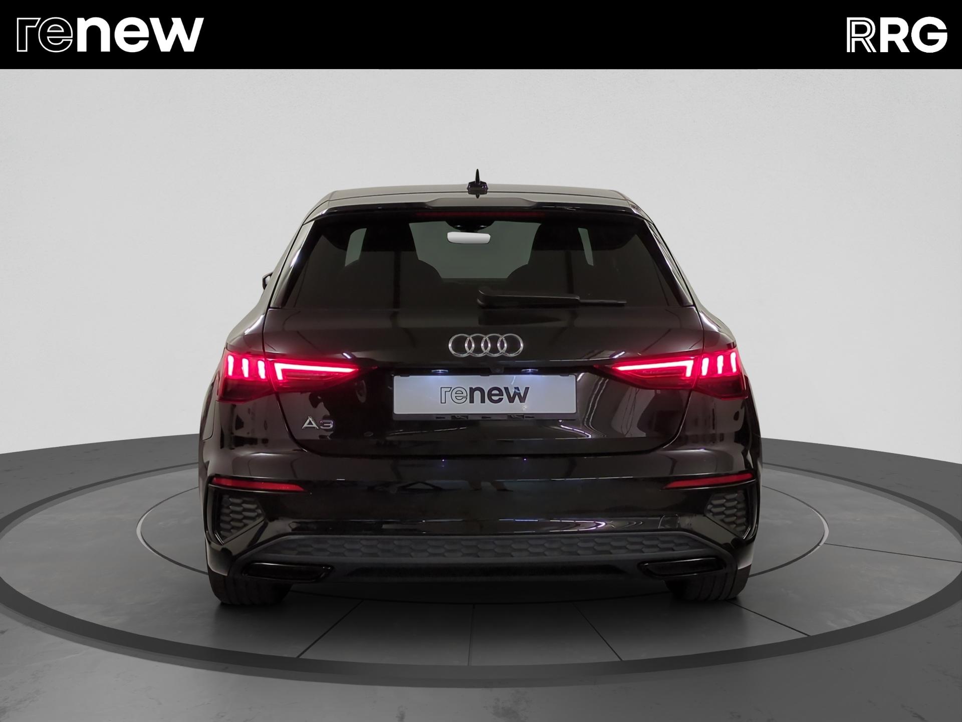 AUDI A3 Sportback 35 TFSI S line Attraction S-tronic-showroom-element-3