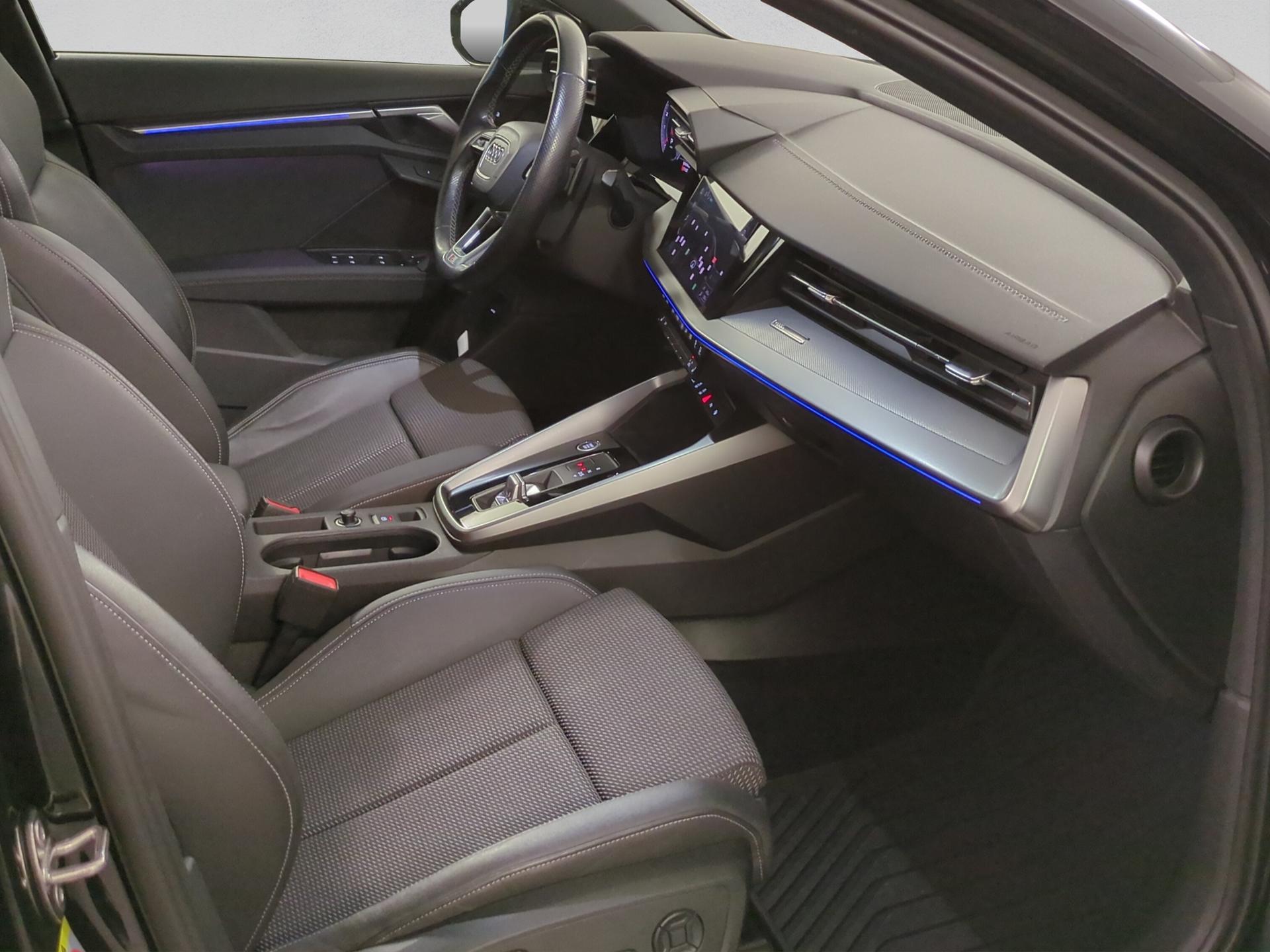 AUDI A3 Sportback 35 TFSI S line Attraction S-tronic-image-15