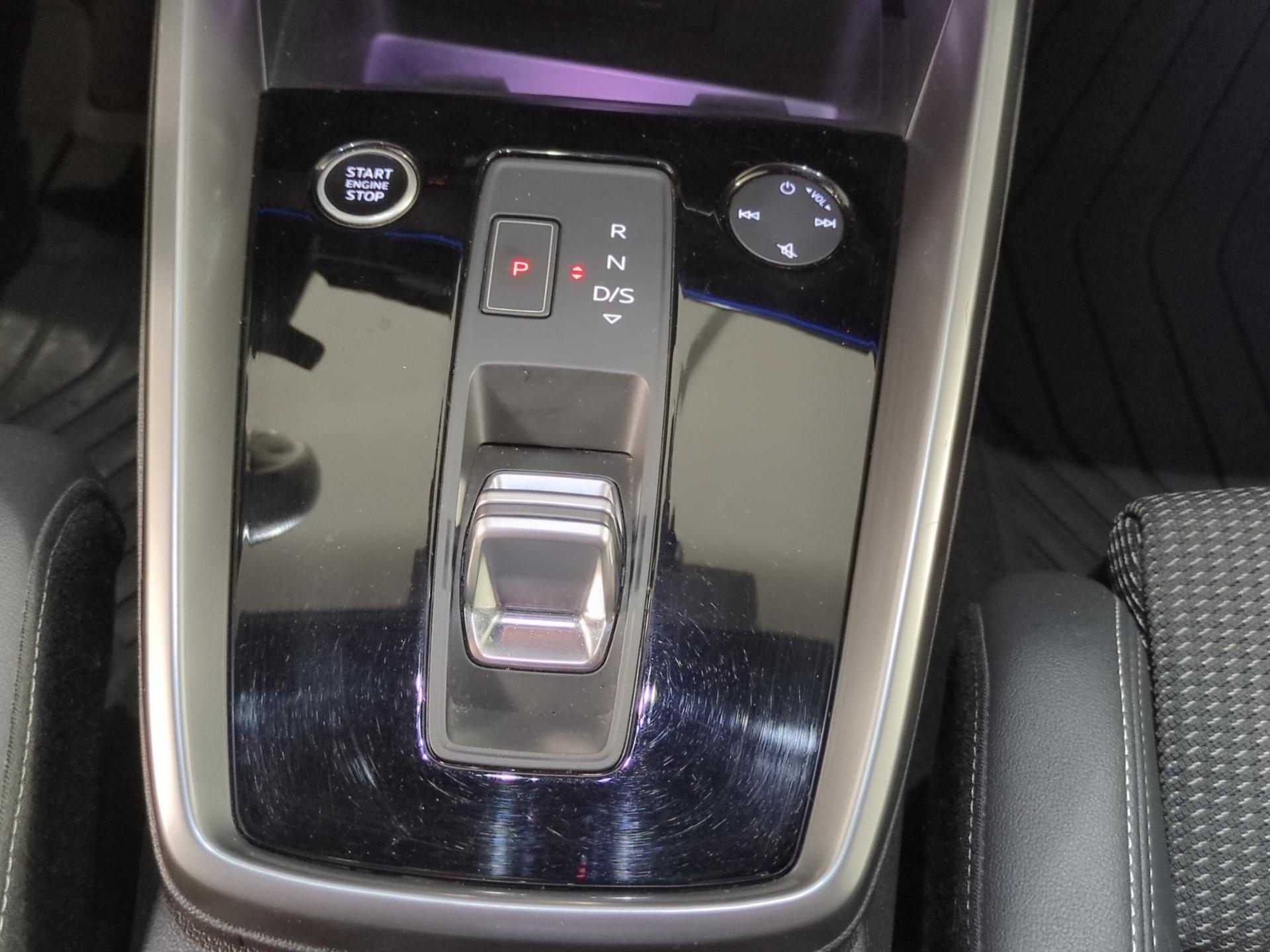 AUDI A3 Sportback 35 TFSI S line Attraction S-tronic-image-23