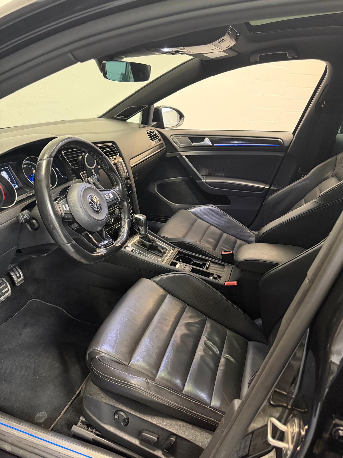 VW Golf 2.0 TSI R 4Motion DSG-image-14