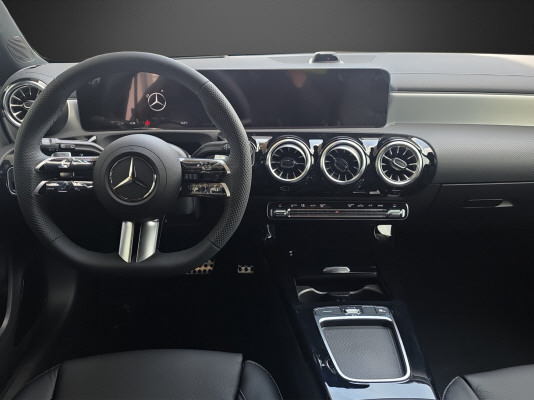 MERCEDES-BENZ A 200 Night Star 7G-DCT-image-7