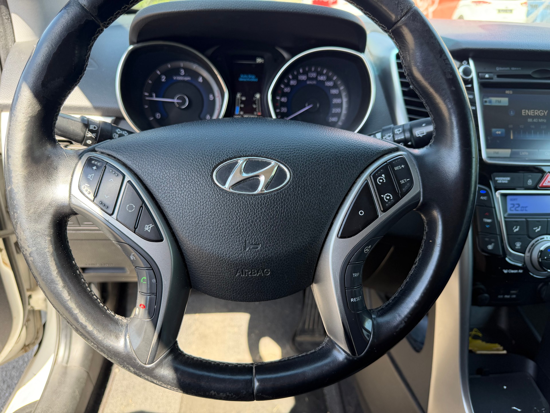 HYUNDAI i30 Wagon 1.6 CRDi Style-image-6