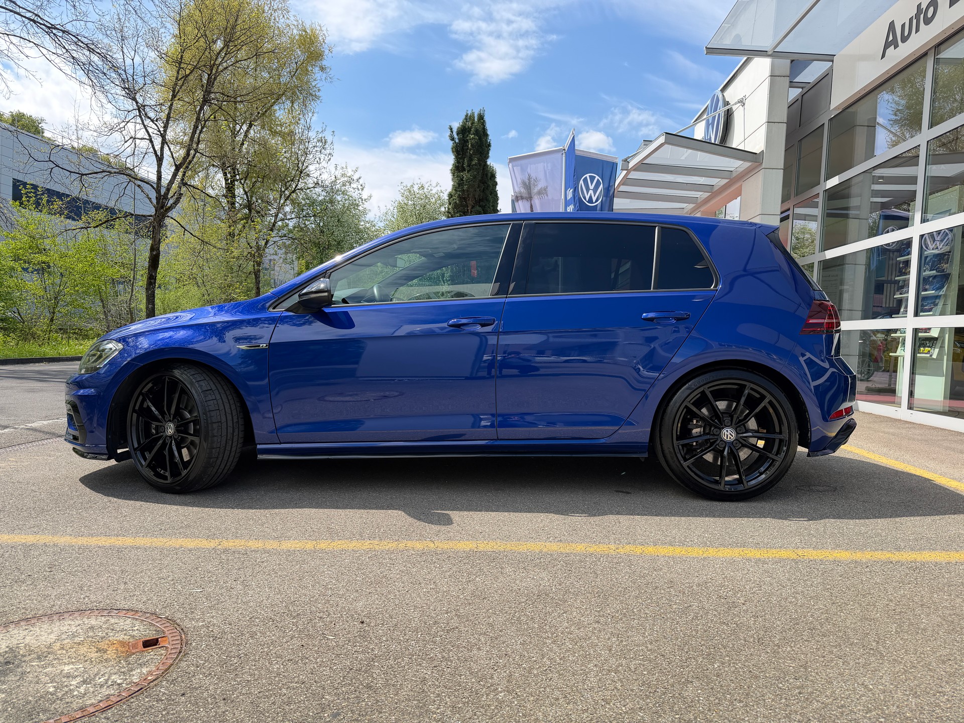 VW Golf 2.0 TSI R 4Motion DSG-showroom-element-3