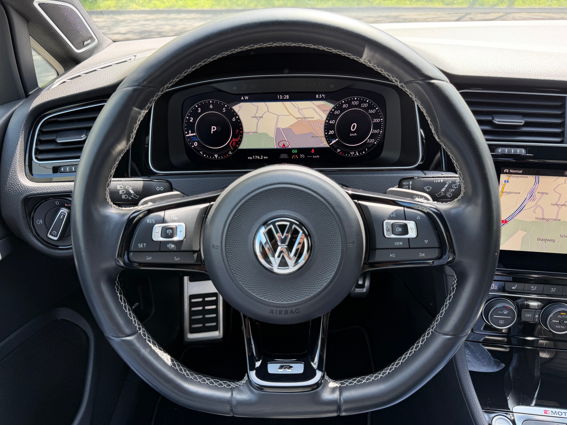 VW Golf 2.0 TSI R 4Motion DSG-image-20
