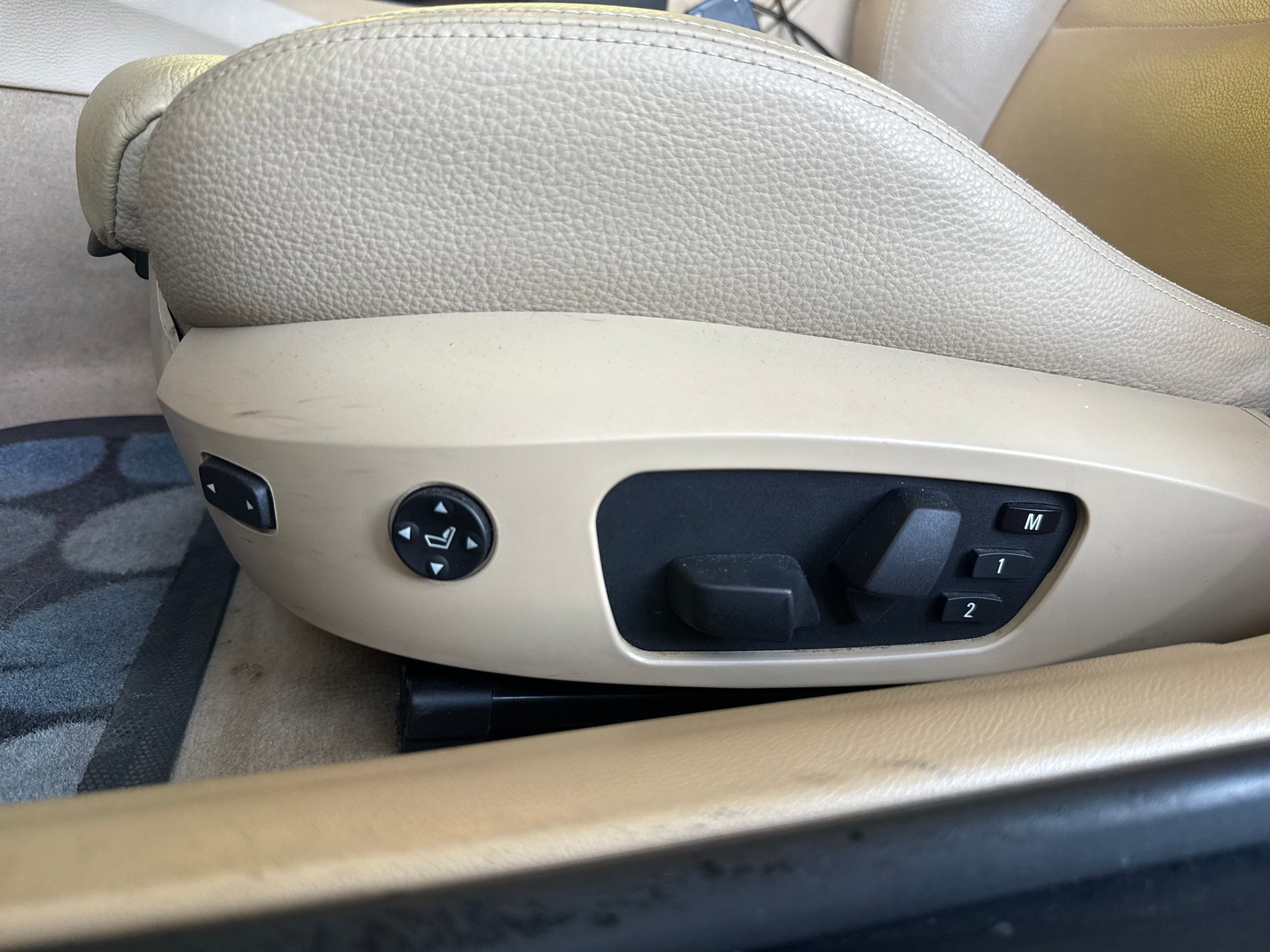 BMW 325i xDrive Touring Steptronic-image-13