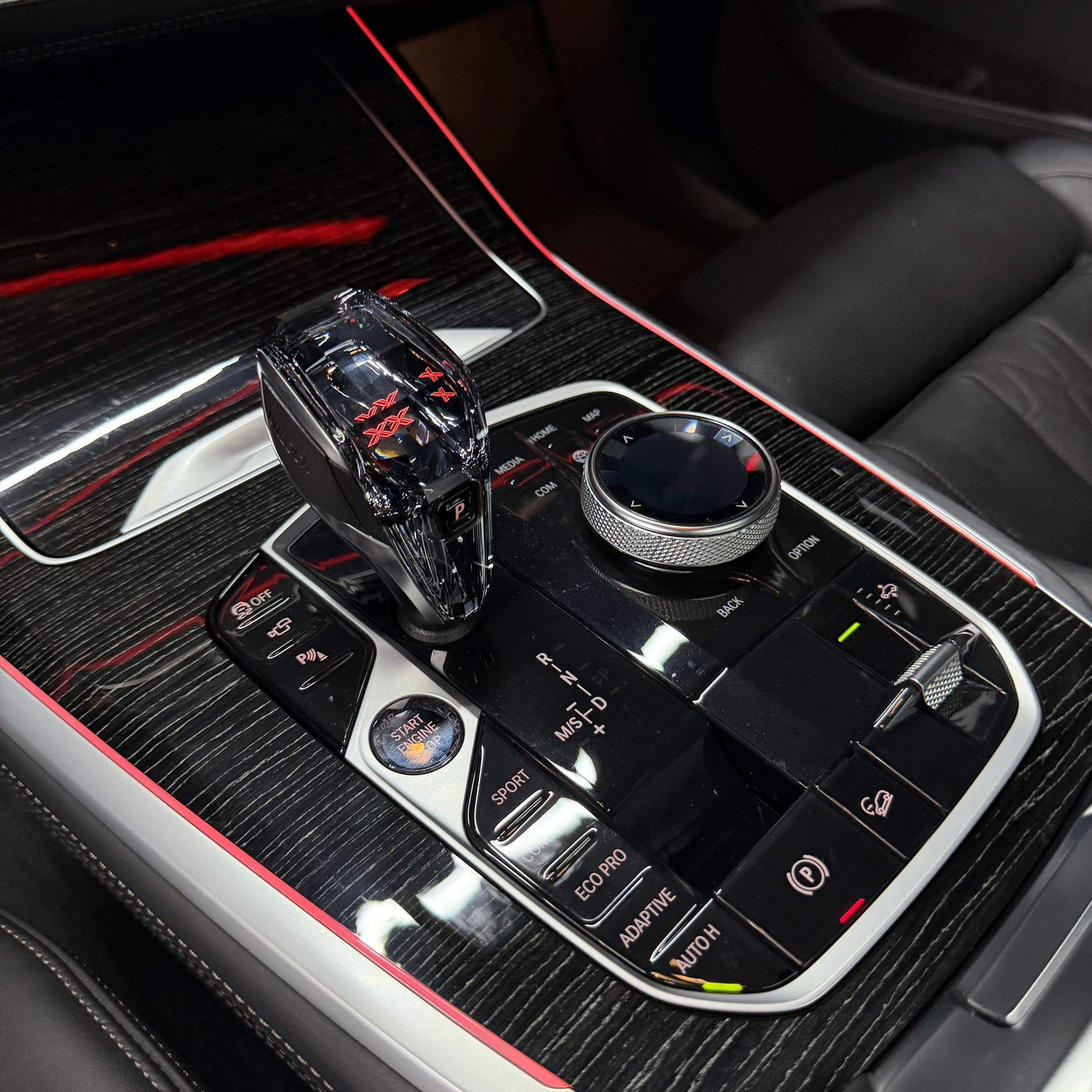 BMW X7 xDrive 48V 40i Steptronic-image-9