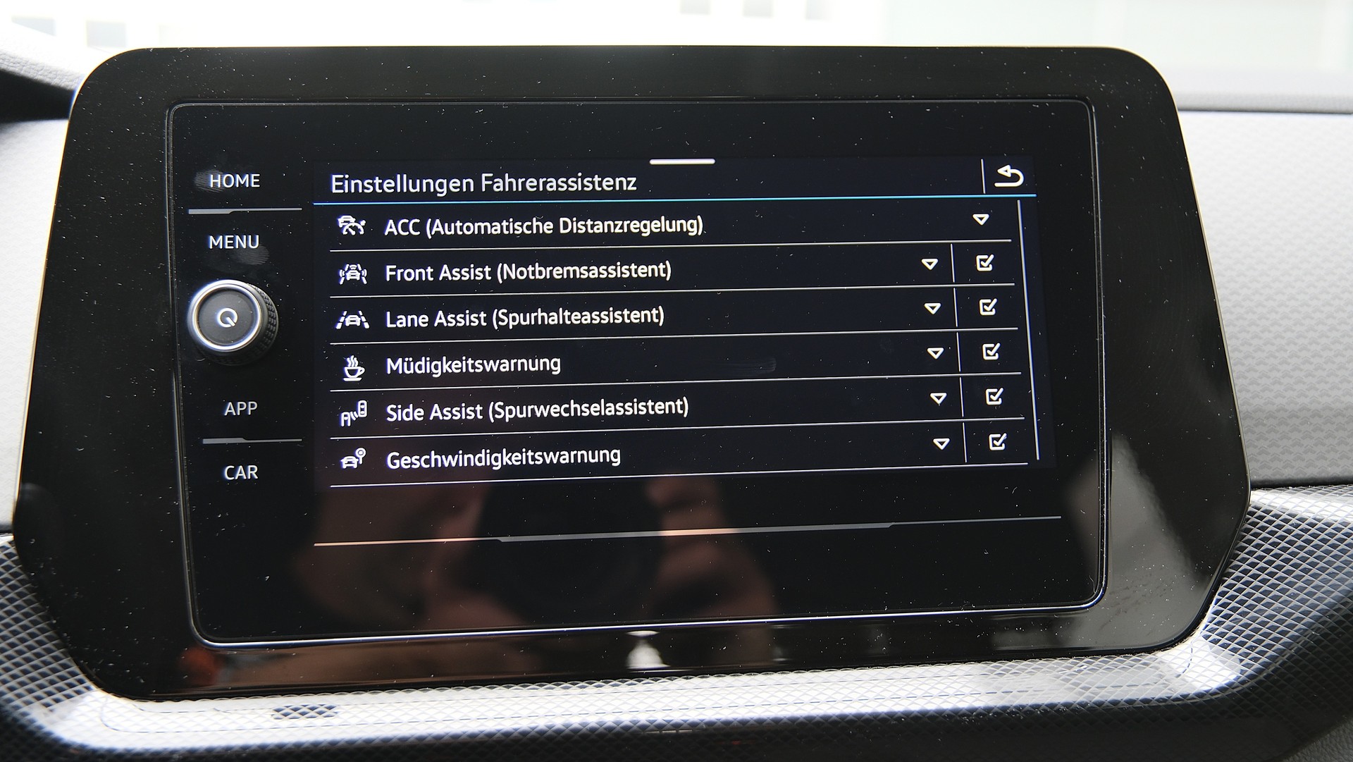VW T-Cross 1.0 TSI EVO United DSG-image-8