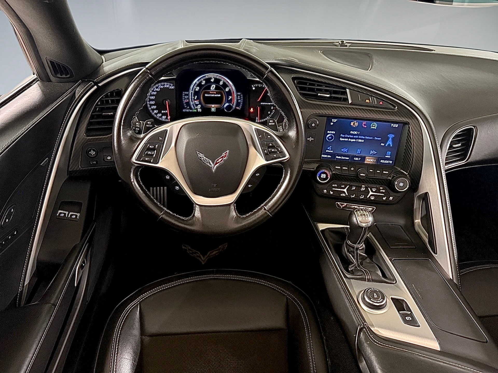 CHEVROLET Corvette Convertible Stingray-image-11