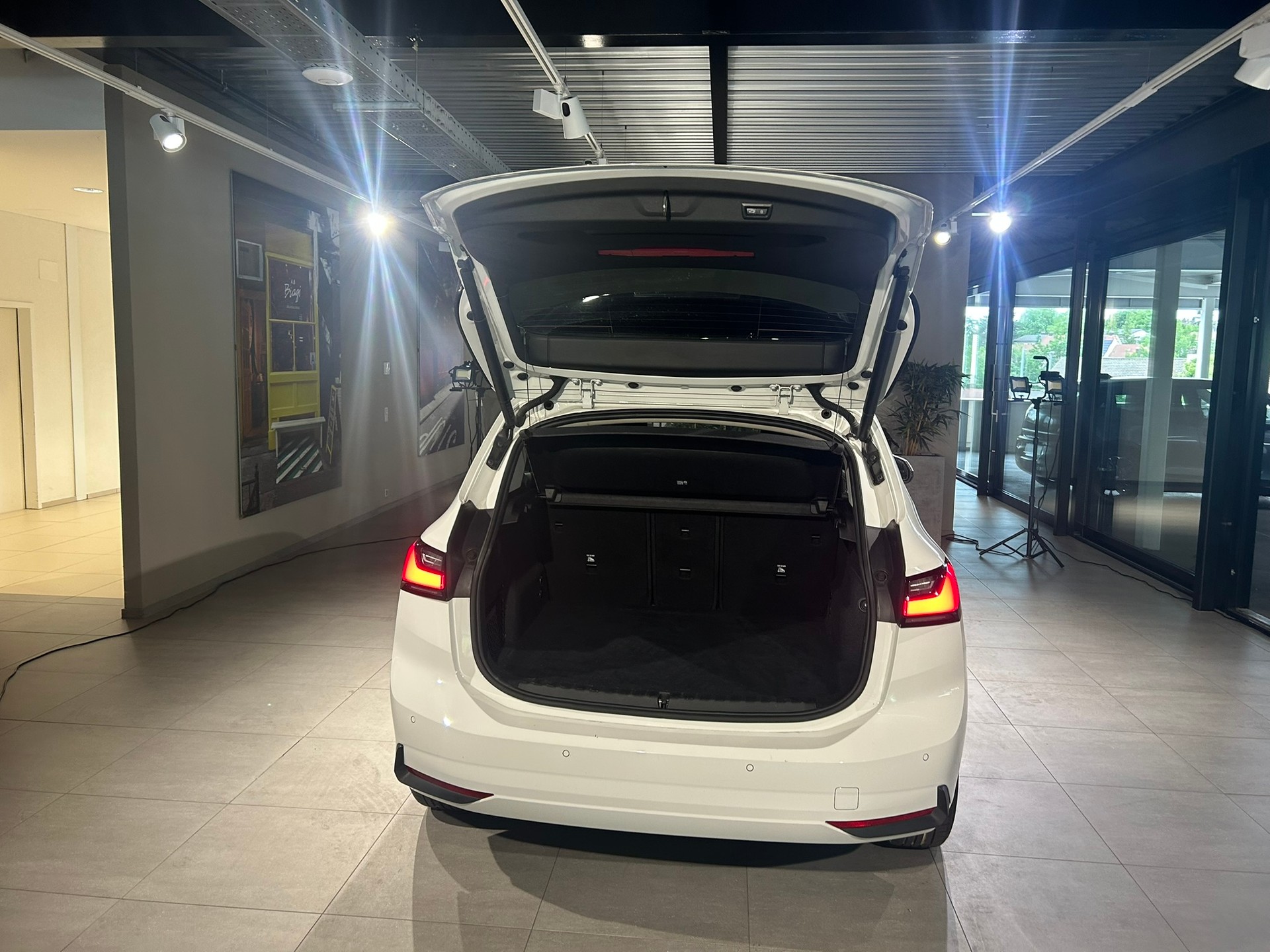 BMW 223d Active Tourer xDrive DKG-image-15