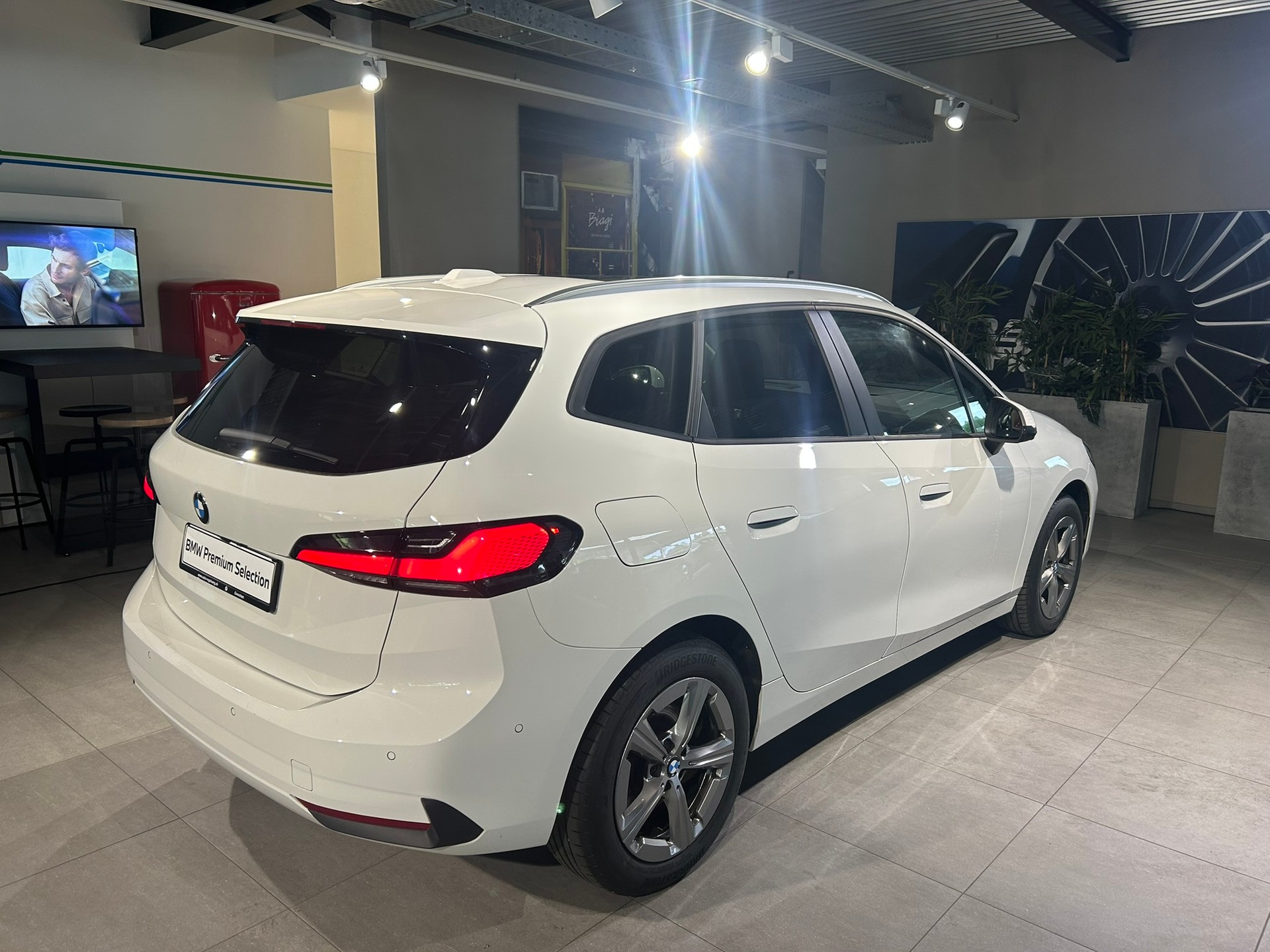 BMW 223d Active Tourer xDrive DKG-image-11