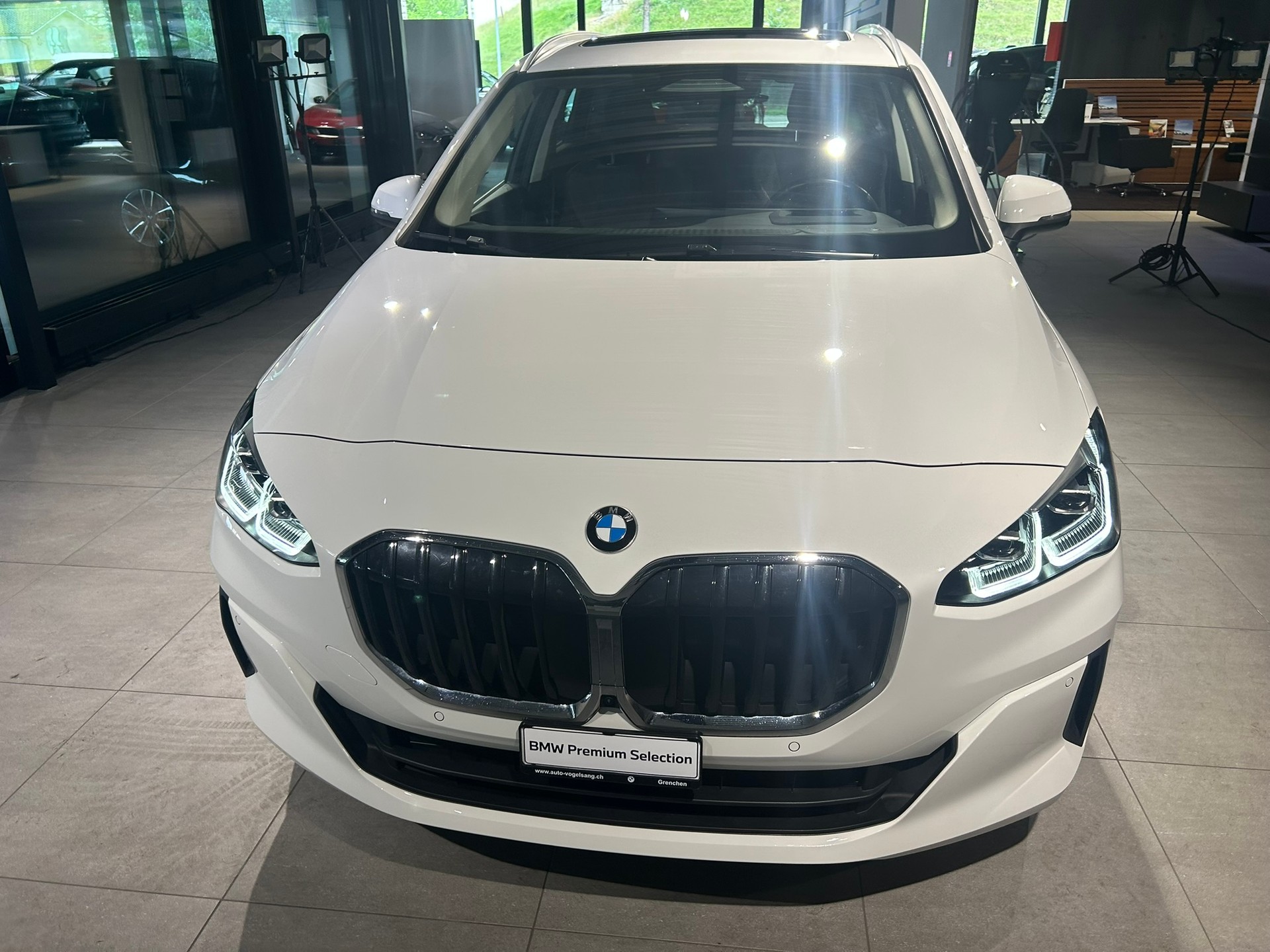 BMW 223d Active Tourer xDrive DKG-image-2