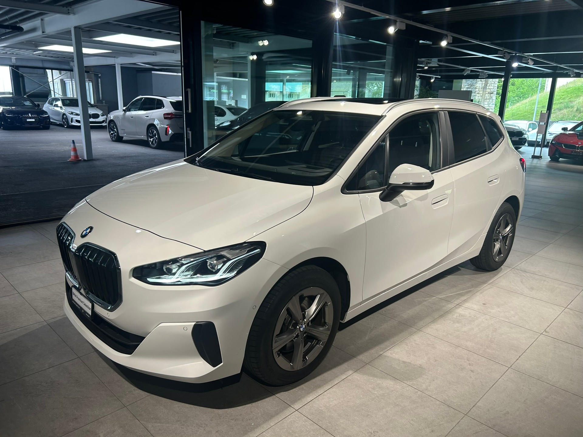 BMW 223d Active Tourer xDrive DKG-image-8