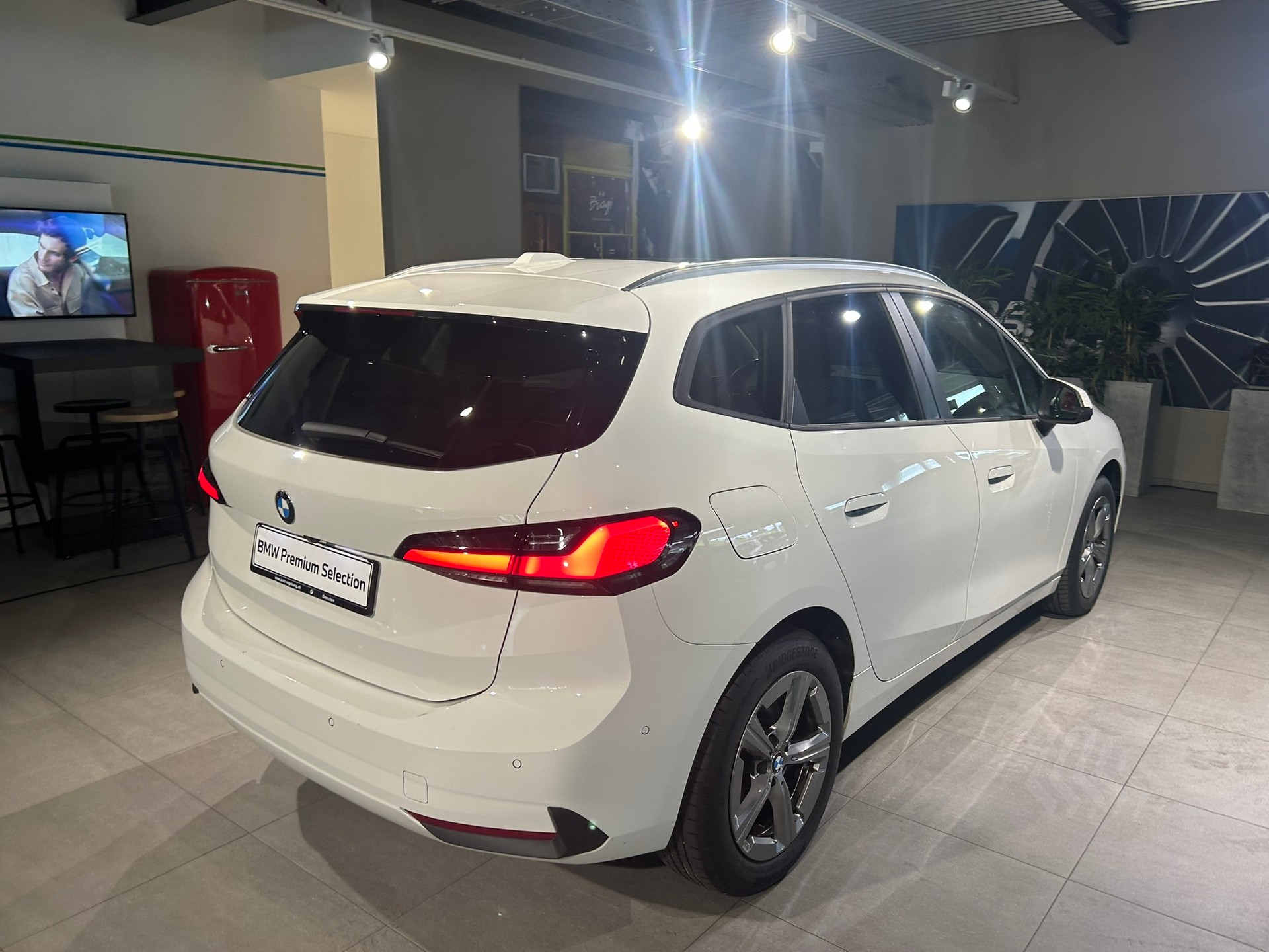 BMW 223d Active Tourer xDrive DKG-image-10