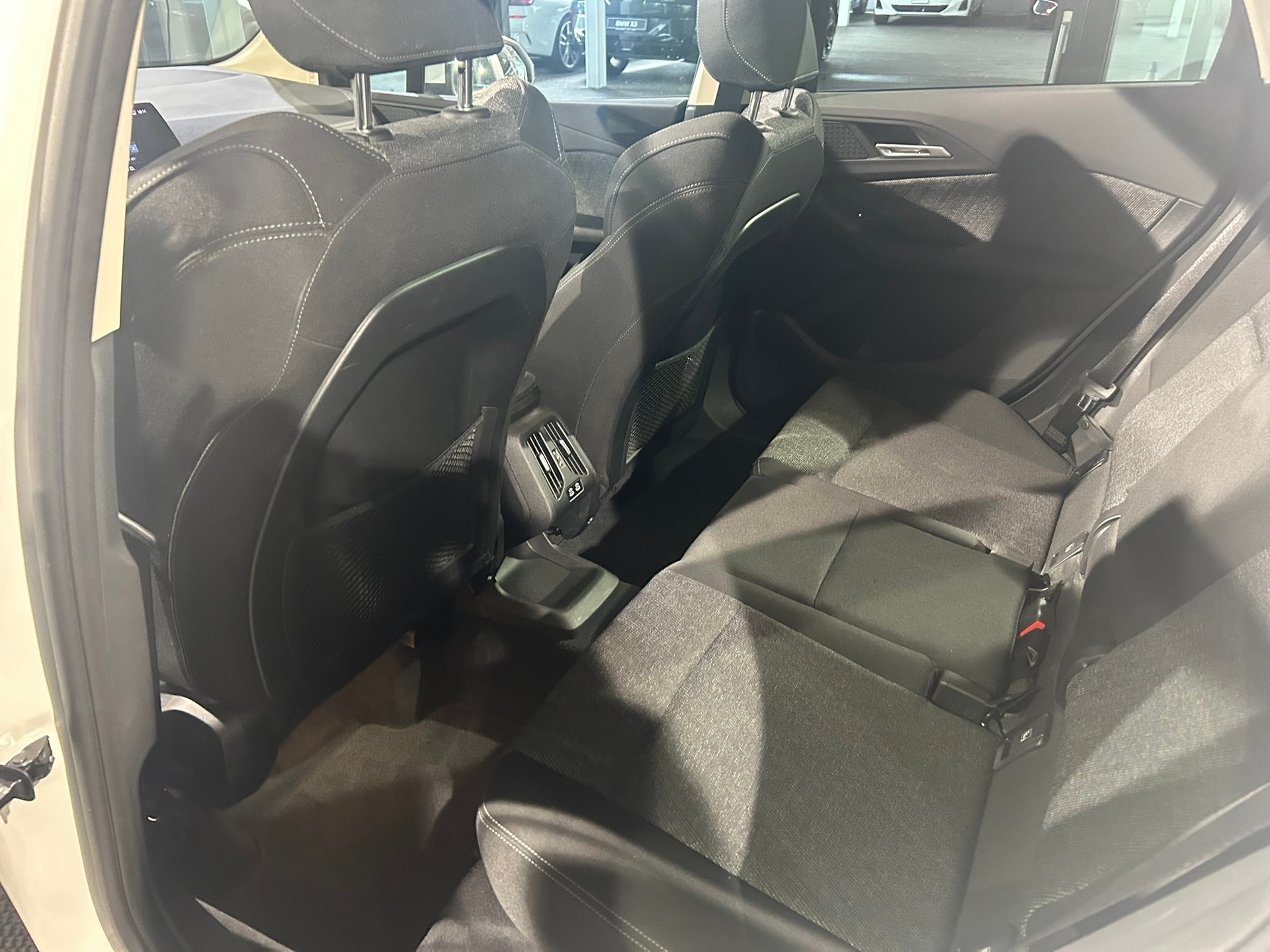 BMW 223d Active Tourer xDrive DKG-image-28