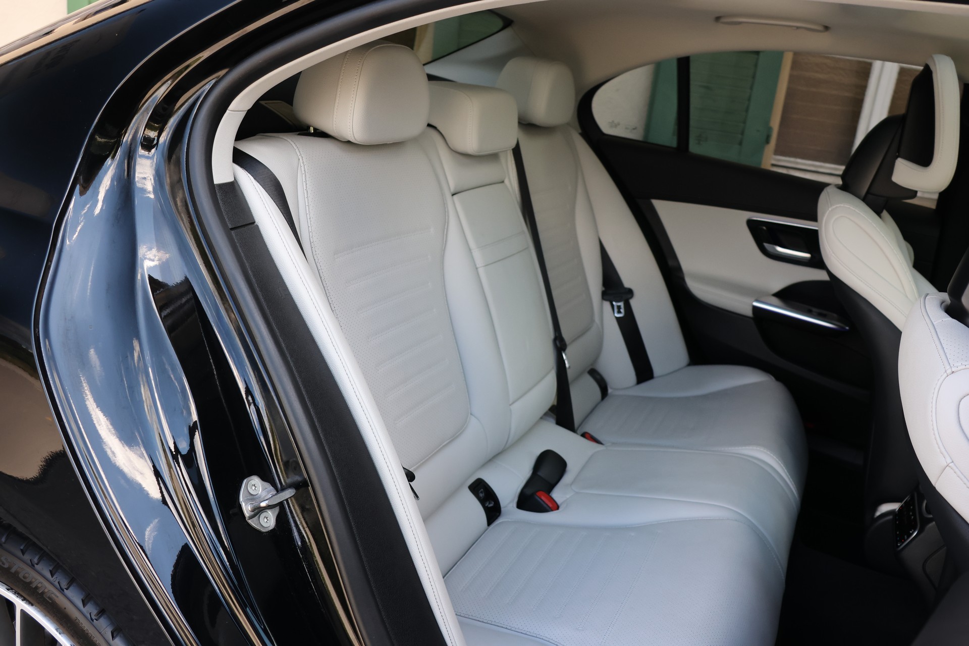 MERCEDES-BENZ C 300 4Matic AMG Line-image-19