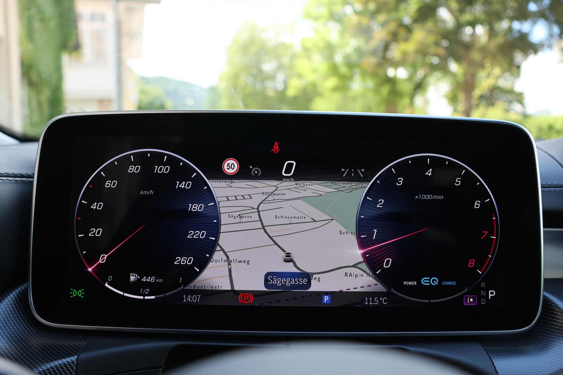 MERCEDES-BENZ C 300 4Matic AMG Line-image-11