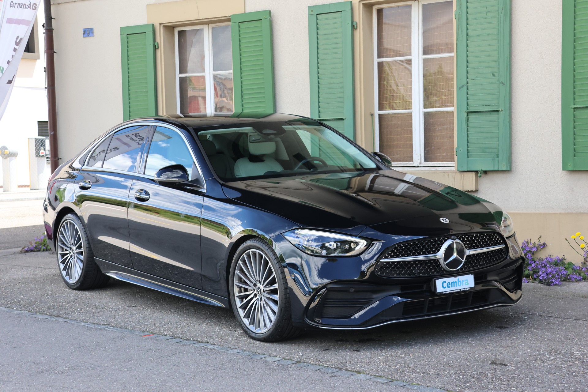 MERCEDES-BENZ C 300 4Matic AMG Line-image-2