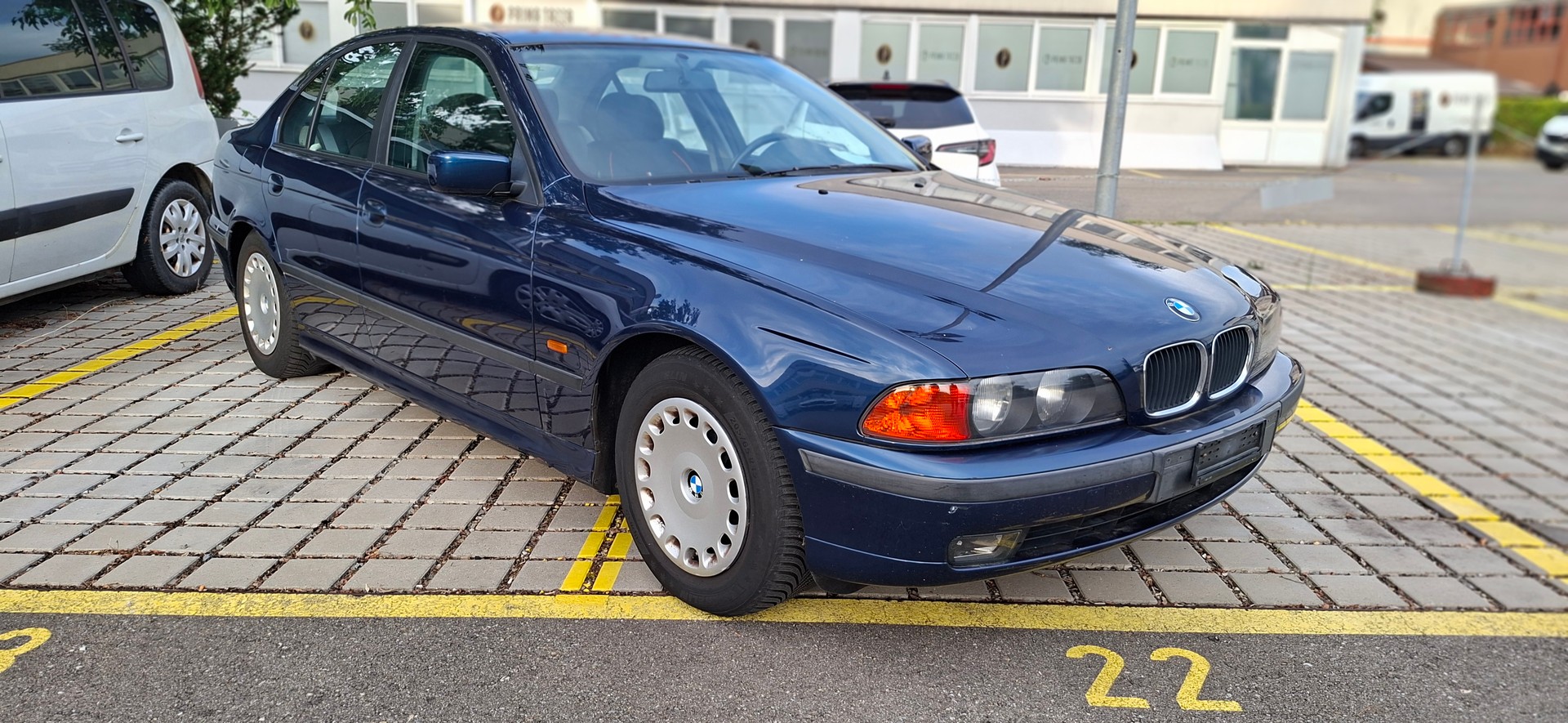 BMW 528-image-2