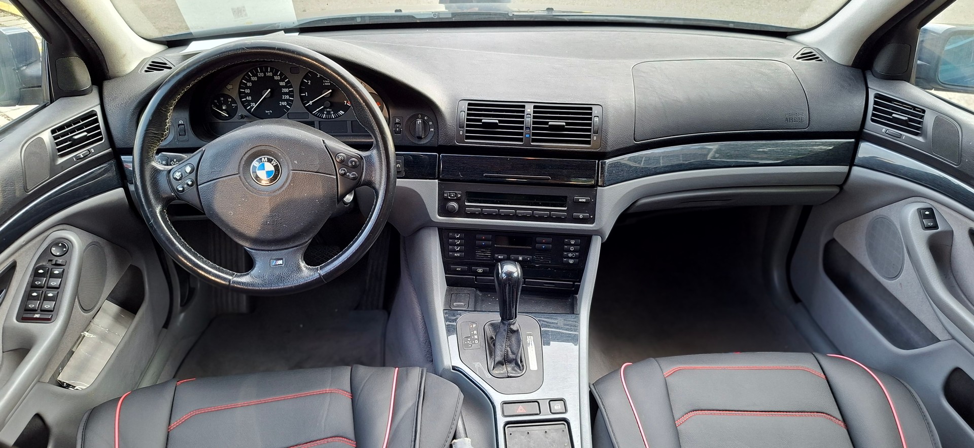 BMW 528-image-8