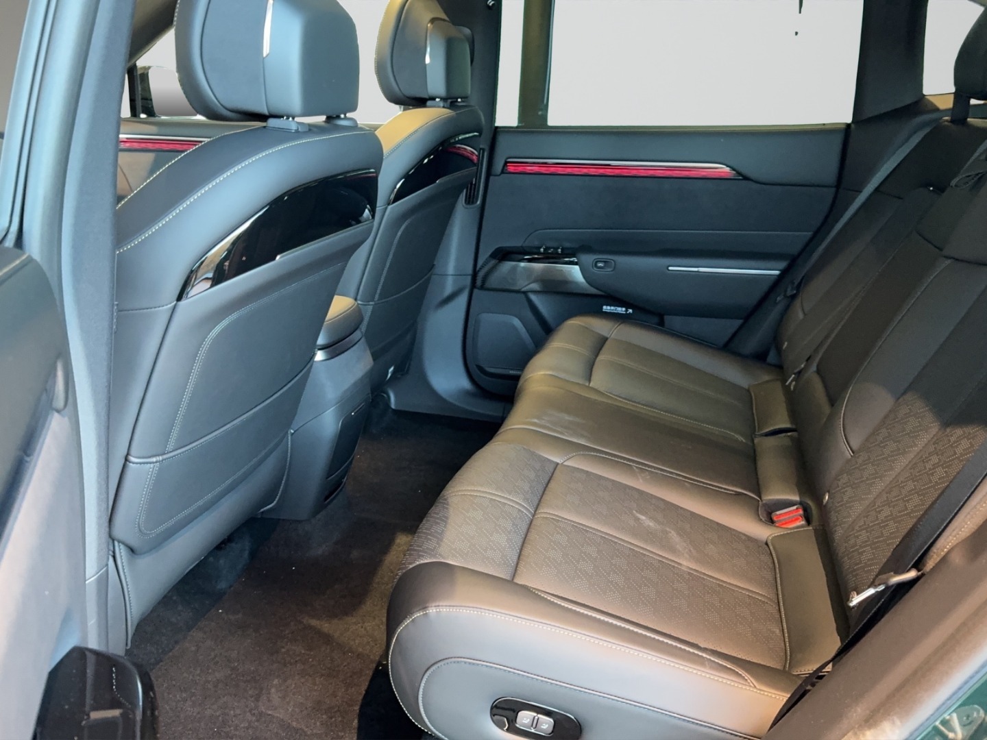 ZEEKR 7X Privilege AWD-image-8