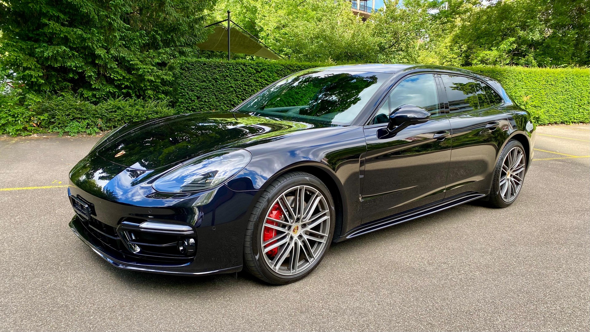 PORSCHE 4.0 V8 Turbo-image-0