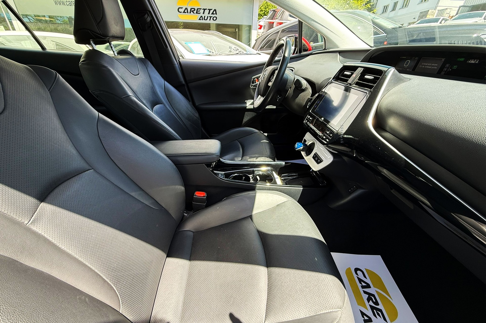 TOYOTA Prius 1.8 VVT-i Plug-in Hybrid Premium-image-11