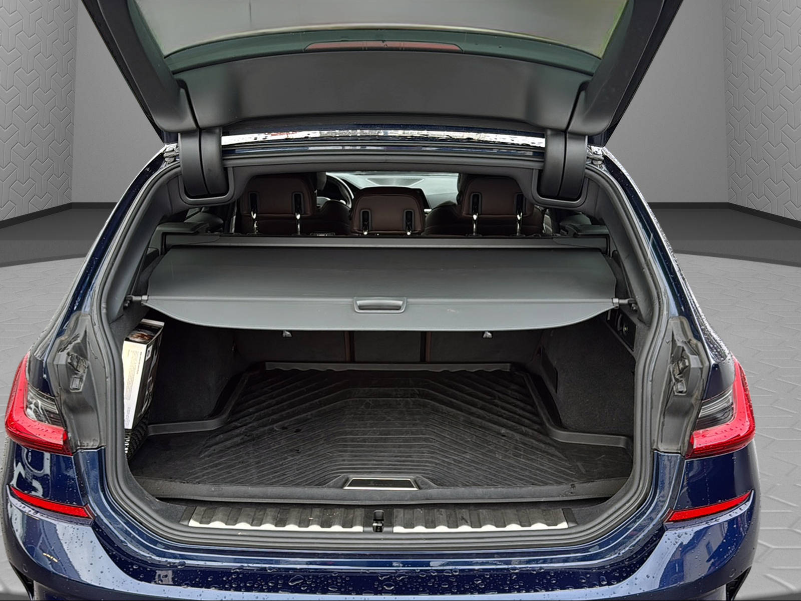 BMW 320d xDrive 48V Touring Sport Line Steptronic-image-9