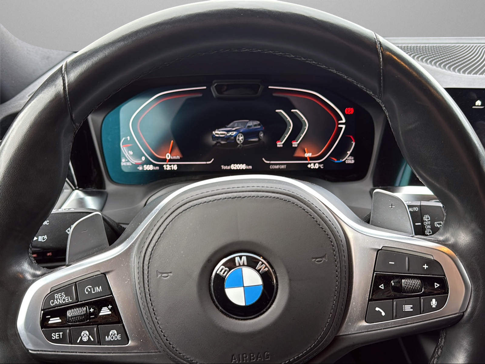 BMW 320d xDrive 48V Touring Sport Line Steptronic-image-13