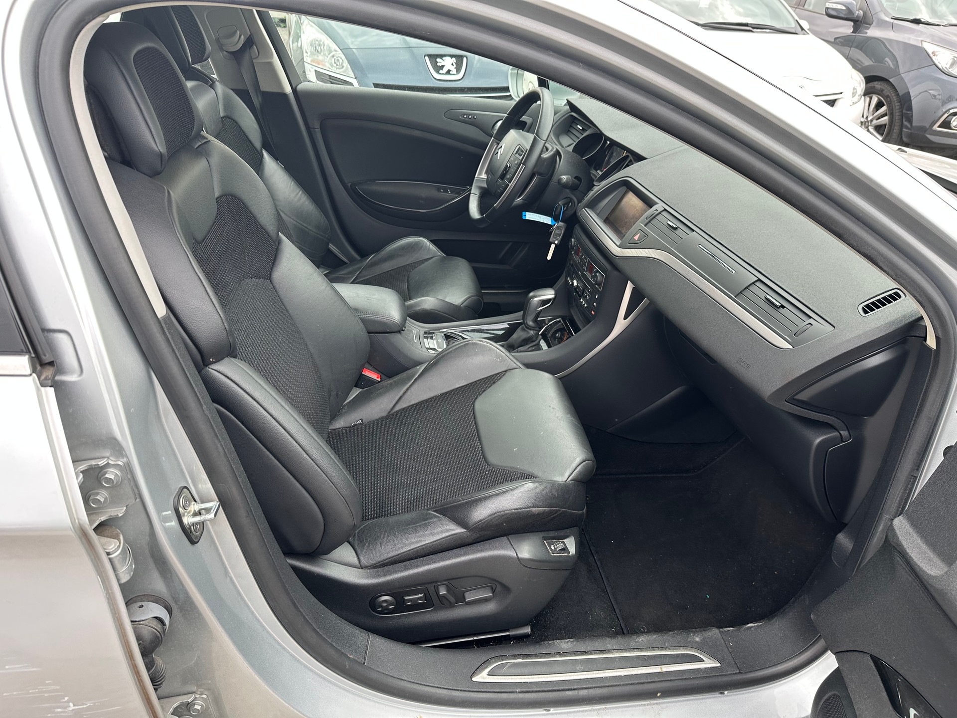 CITROEN C5 Berline 1.6 Turbo Exclusive Automatic-image-7