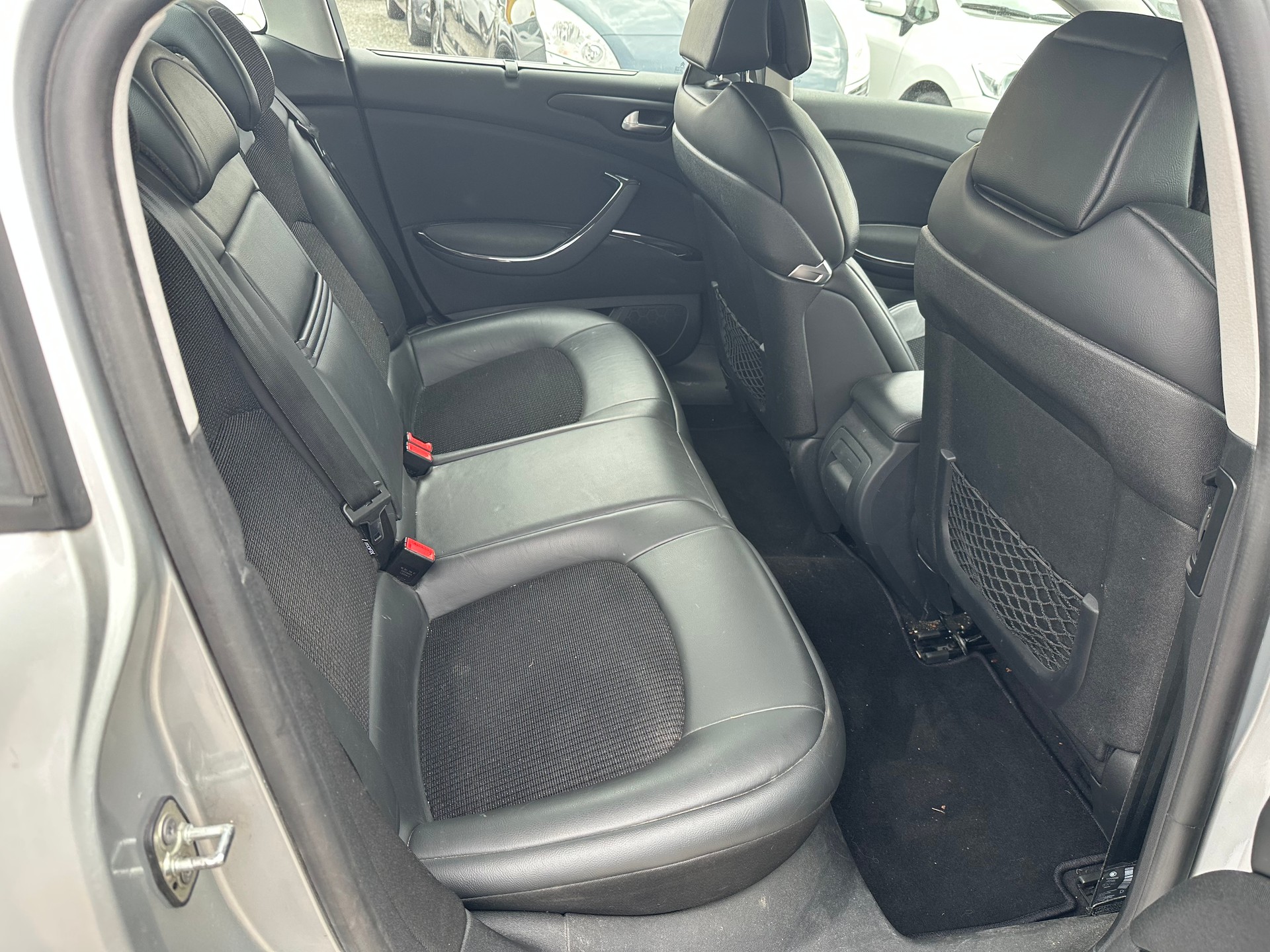 CITROEN C5 Berline 1.6 Turbo Exclusive Automatic-image-8