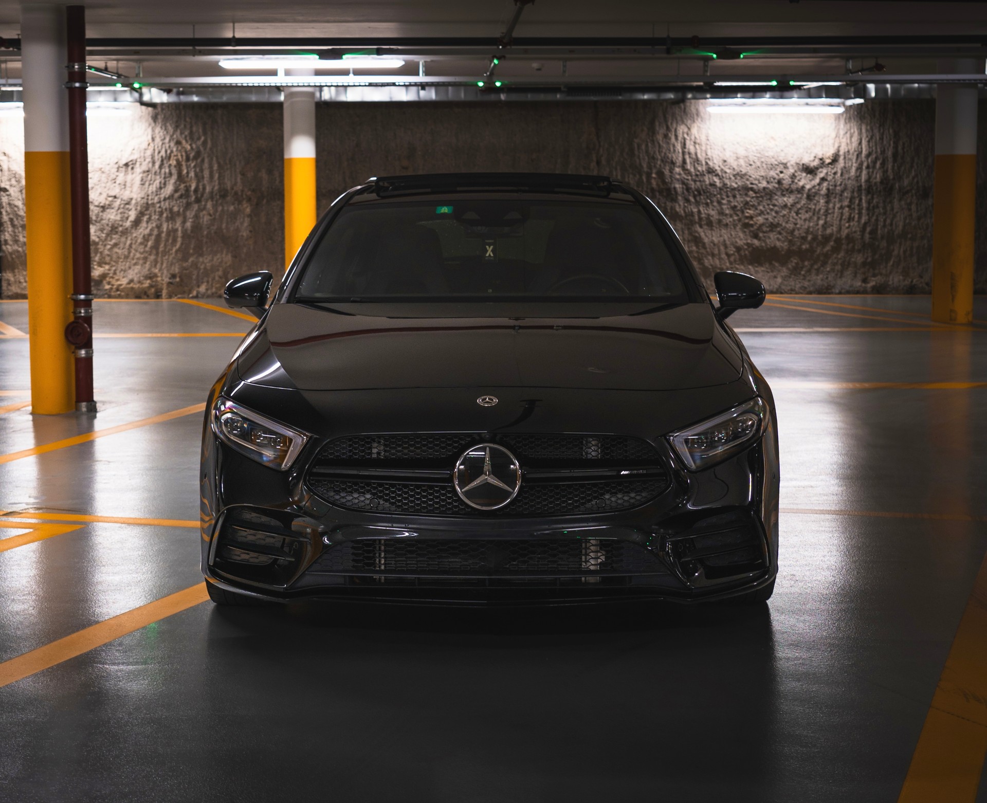 MERCEDES-BENZ A 35 AMG-image-1