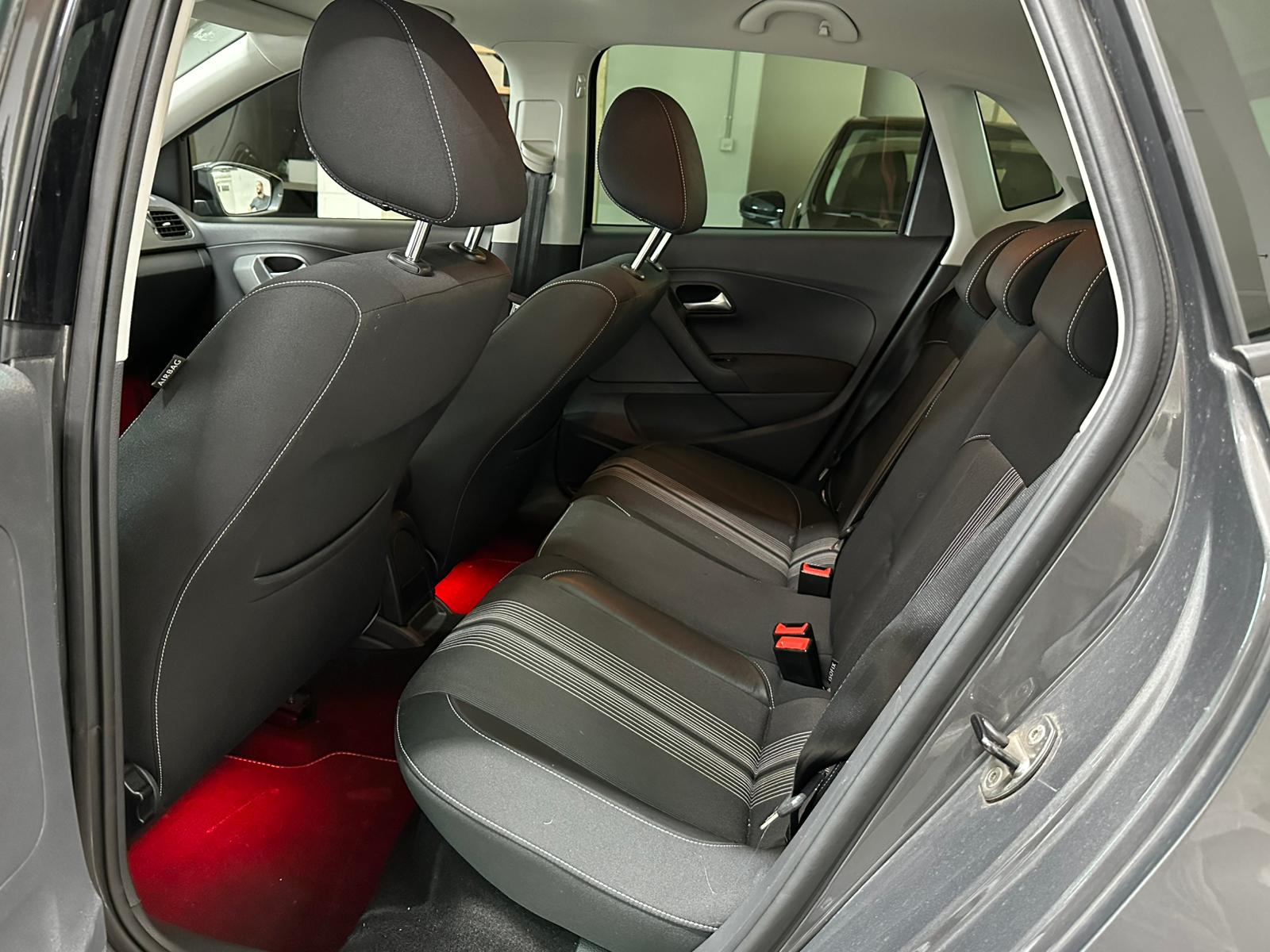 VW Polo 1.2 TSI Comfortline DSG-image-6
