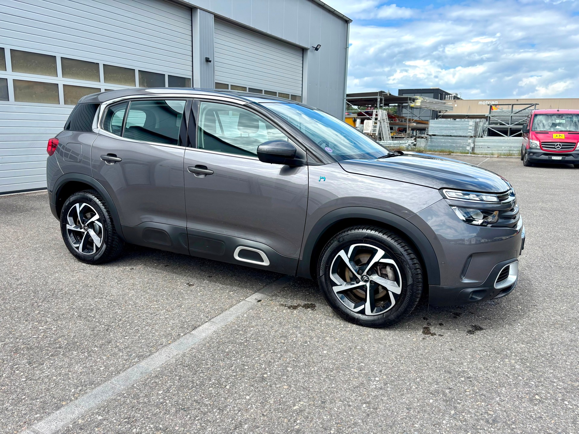 CITROEN C5 Aircross 1.6 PHEV Shine-image-2
