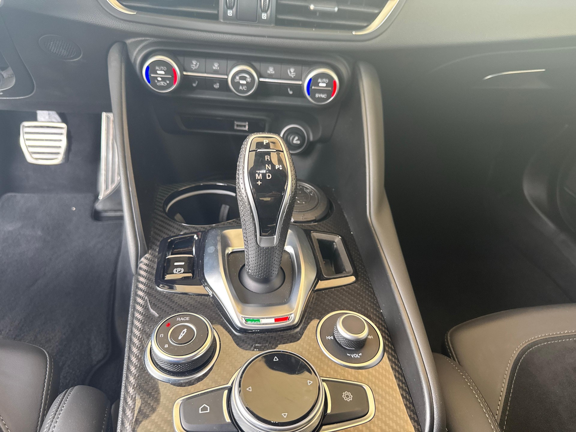 ALFA ROMEO Giulia 2.9 V6 Biturbo Quadrifoglio-image-15